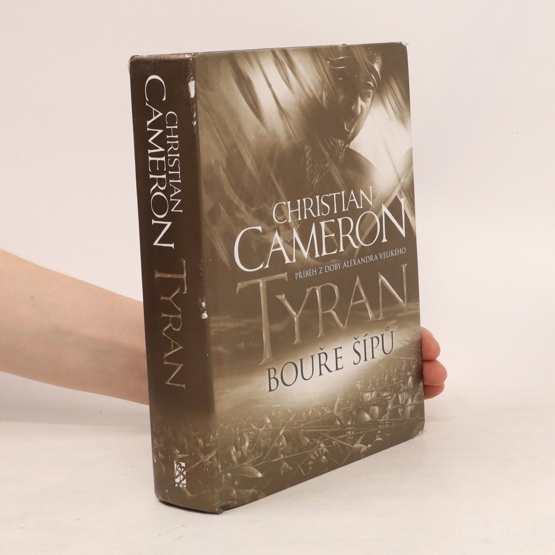 Christian Cameron Tyran. Bouře šípů