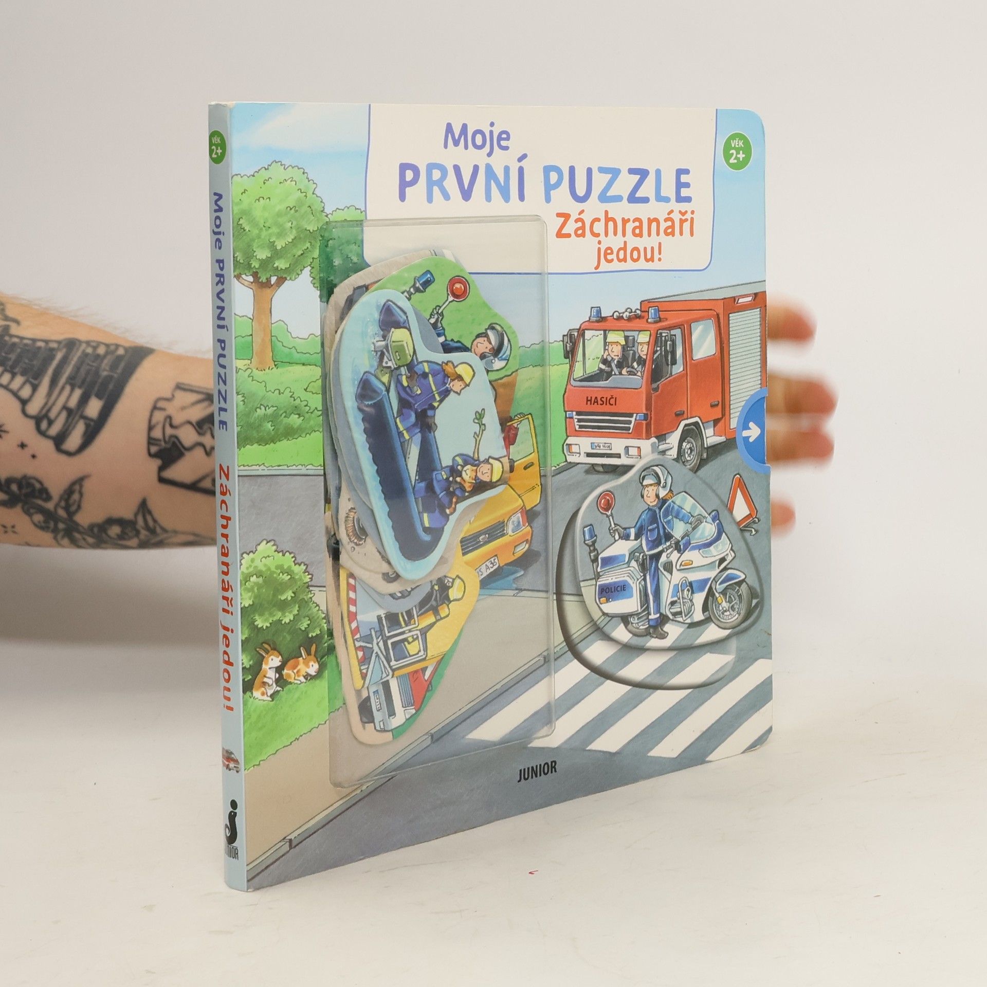 Junior Moje první puzzle Záchranáři jedou! - Hledej, skládej a bav se s vozidly