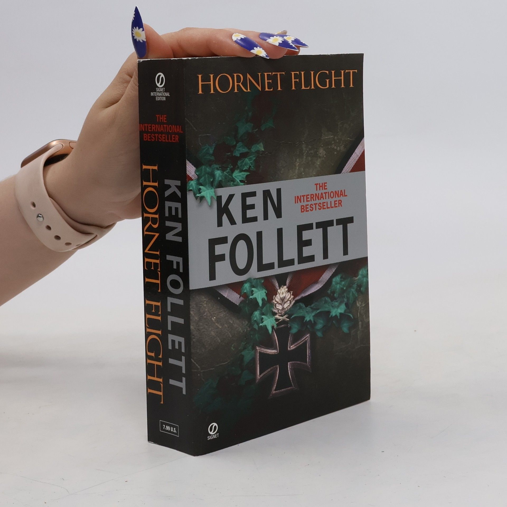 Ken Follett Hornet Flight