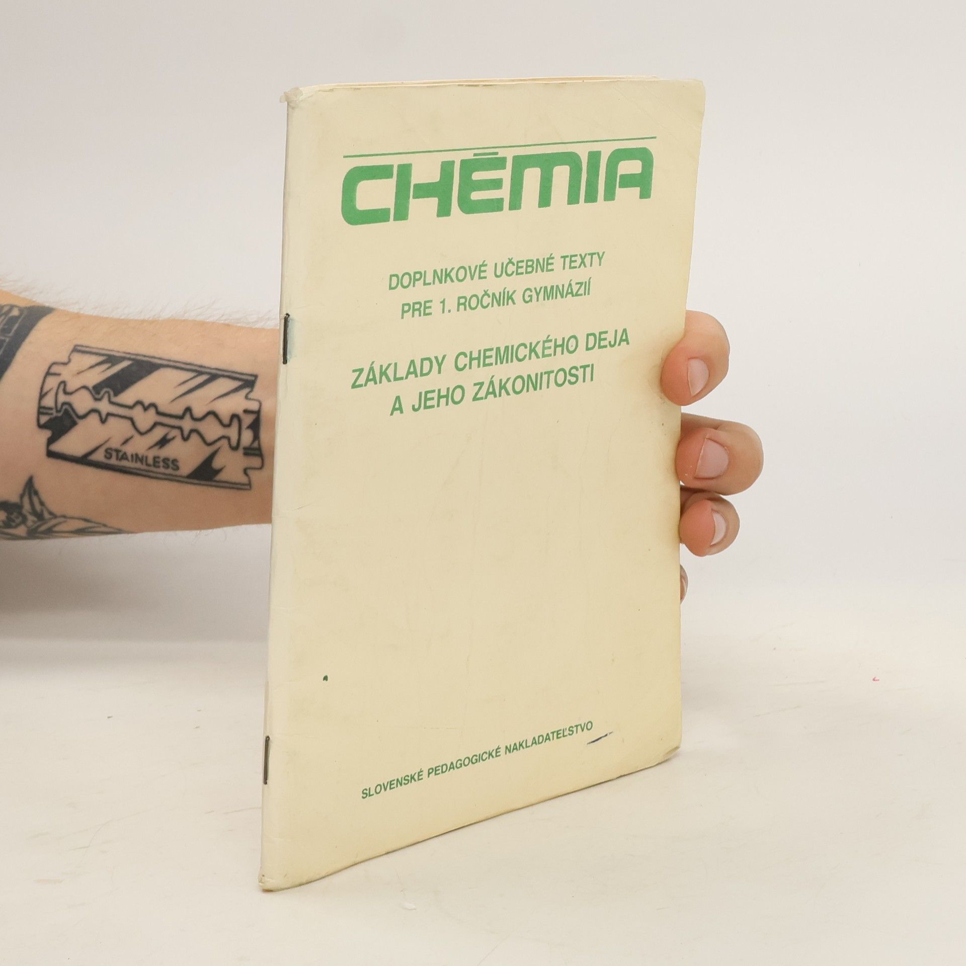 Peter Silný Chémia. Doplnkové učebné texty pre 1. ročník gymnázií