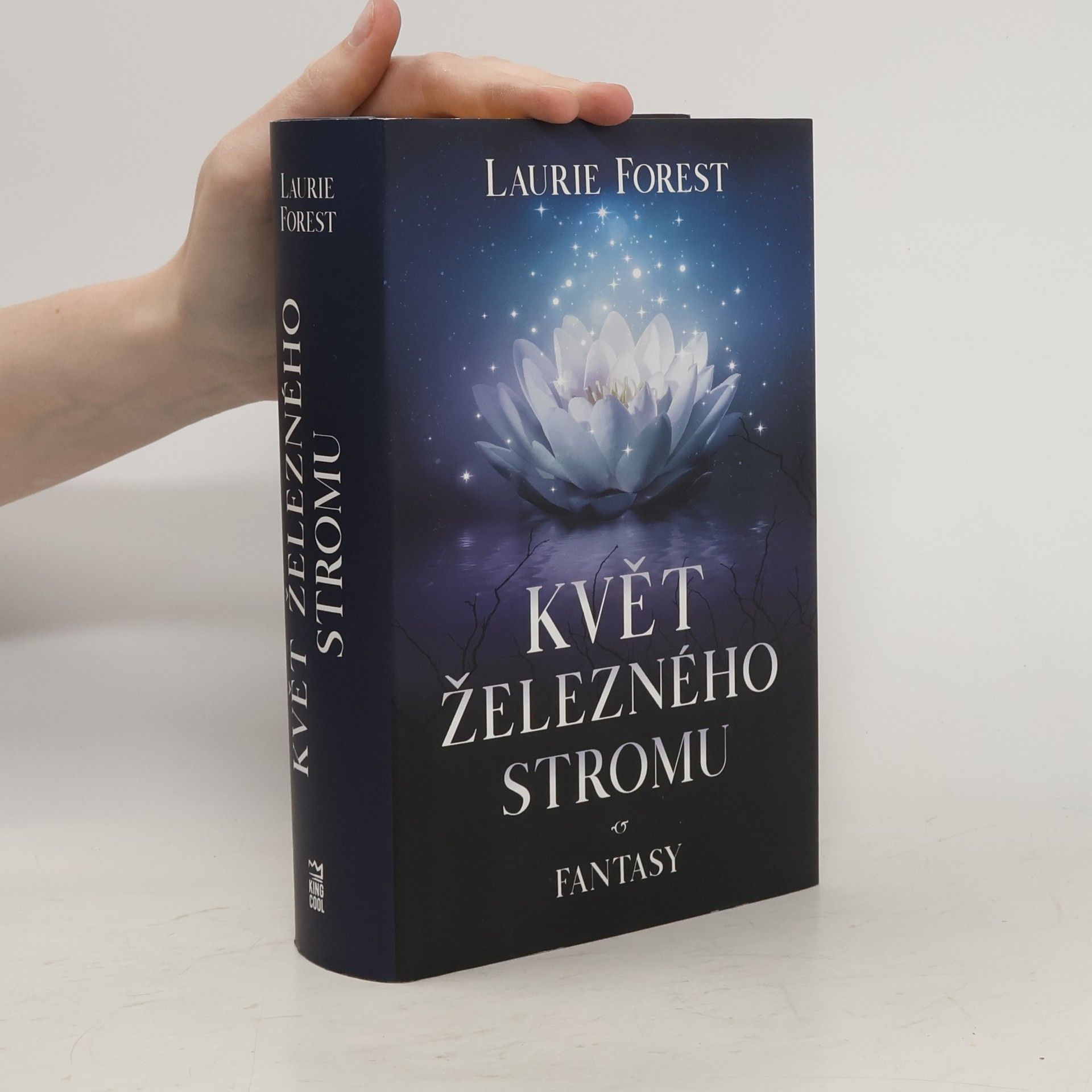 Laurie Forest Květ železného stromu