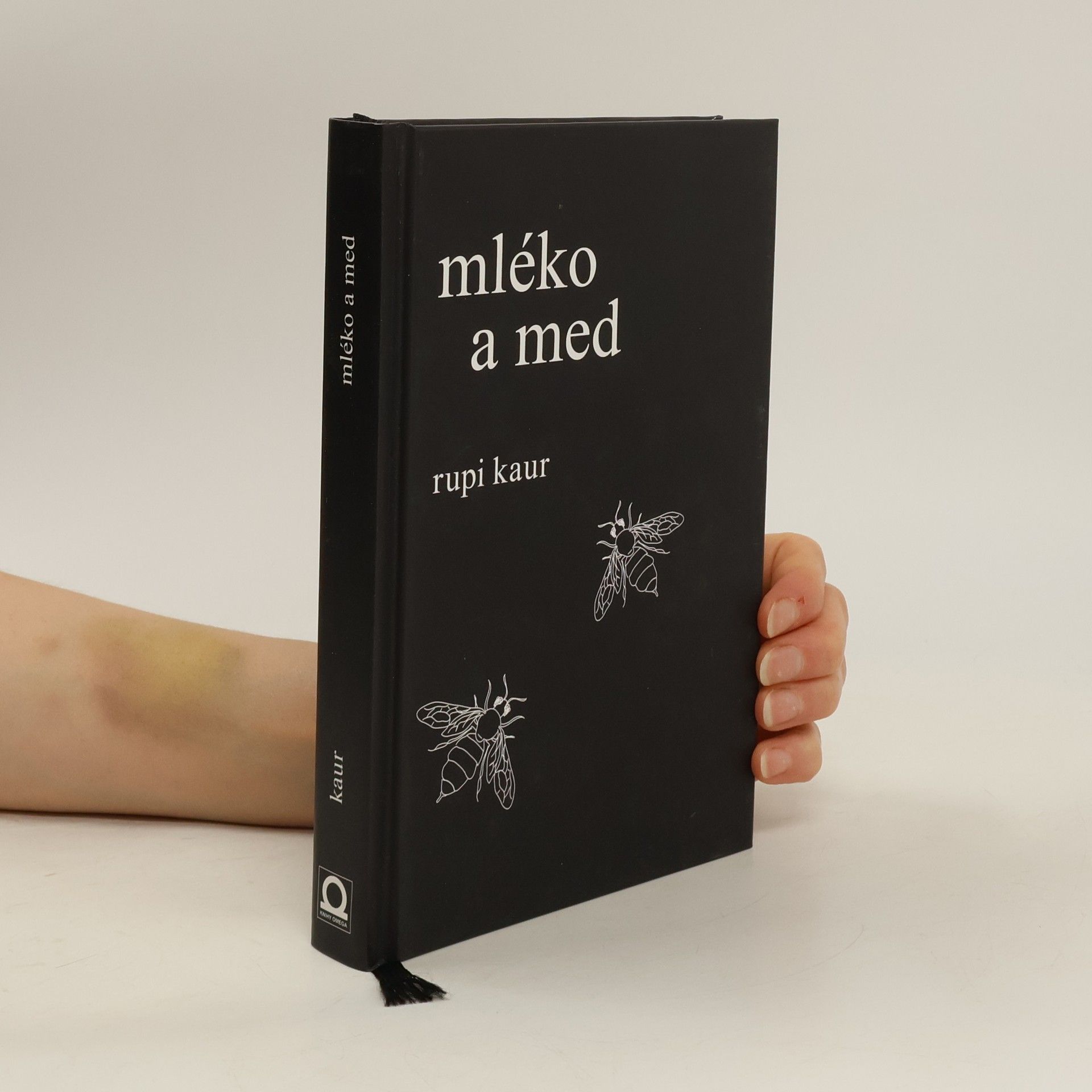 Rupi Kaur Mléko a med