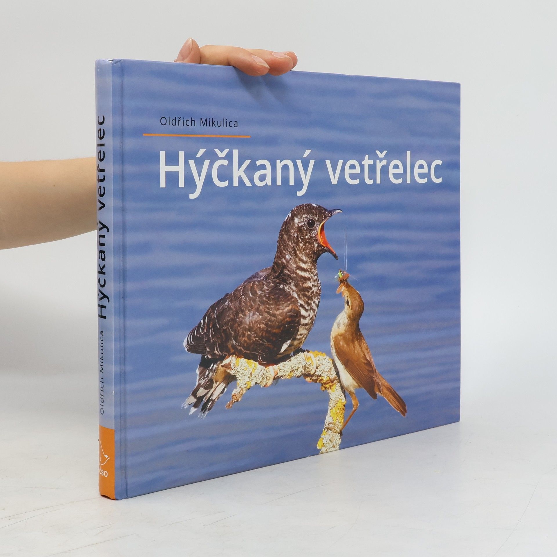 Oldřich Mikulica Hýčkaný vetřelec