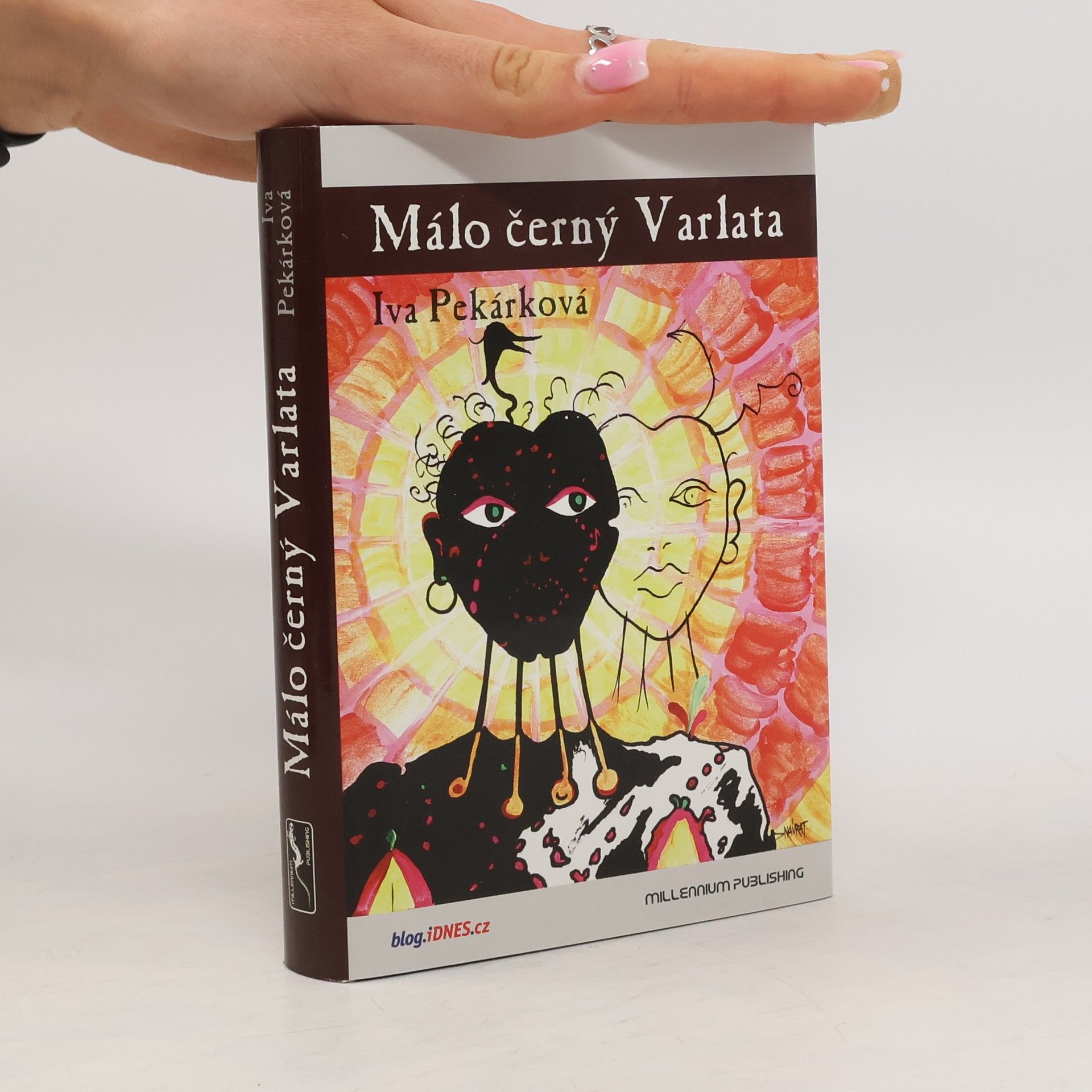 Iva Pekárková Málo černý Varlata