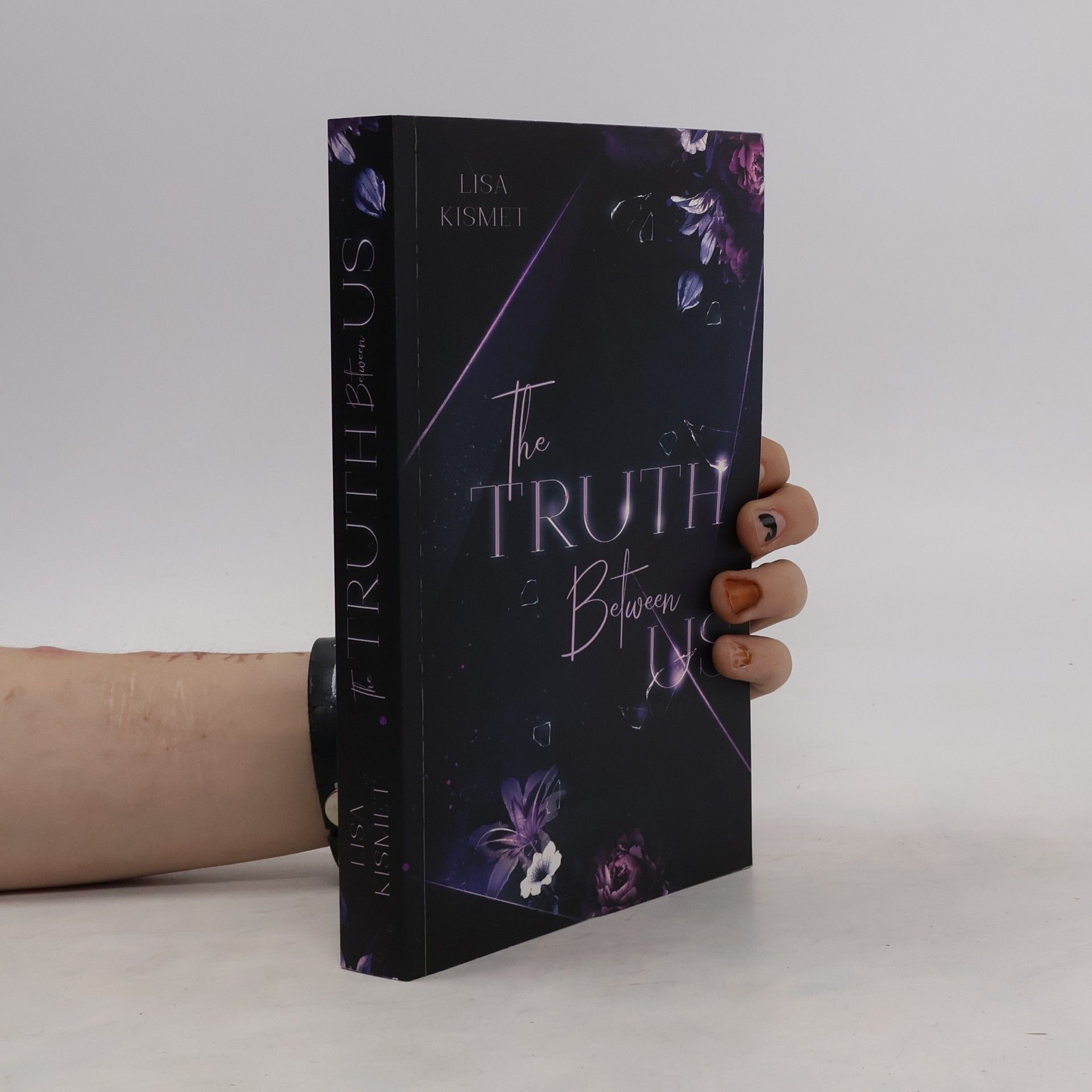 Lisa Kismet The Truth Between Us