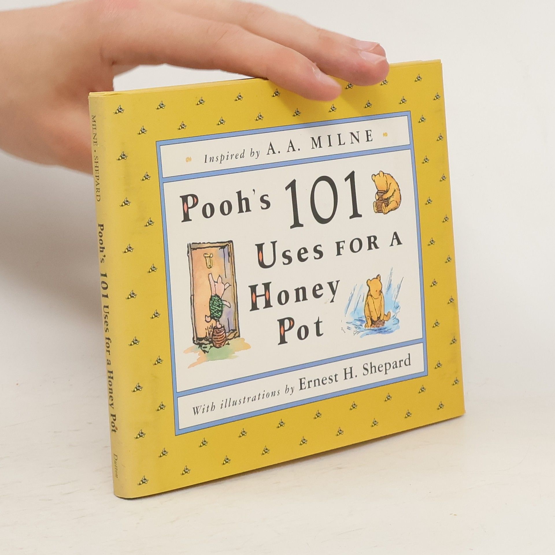 Alan Alexander Milne Pooh's 101 Uses for a Honey Pot