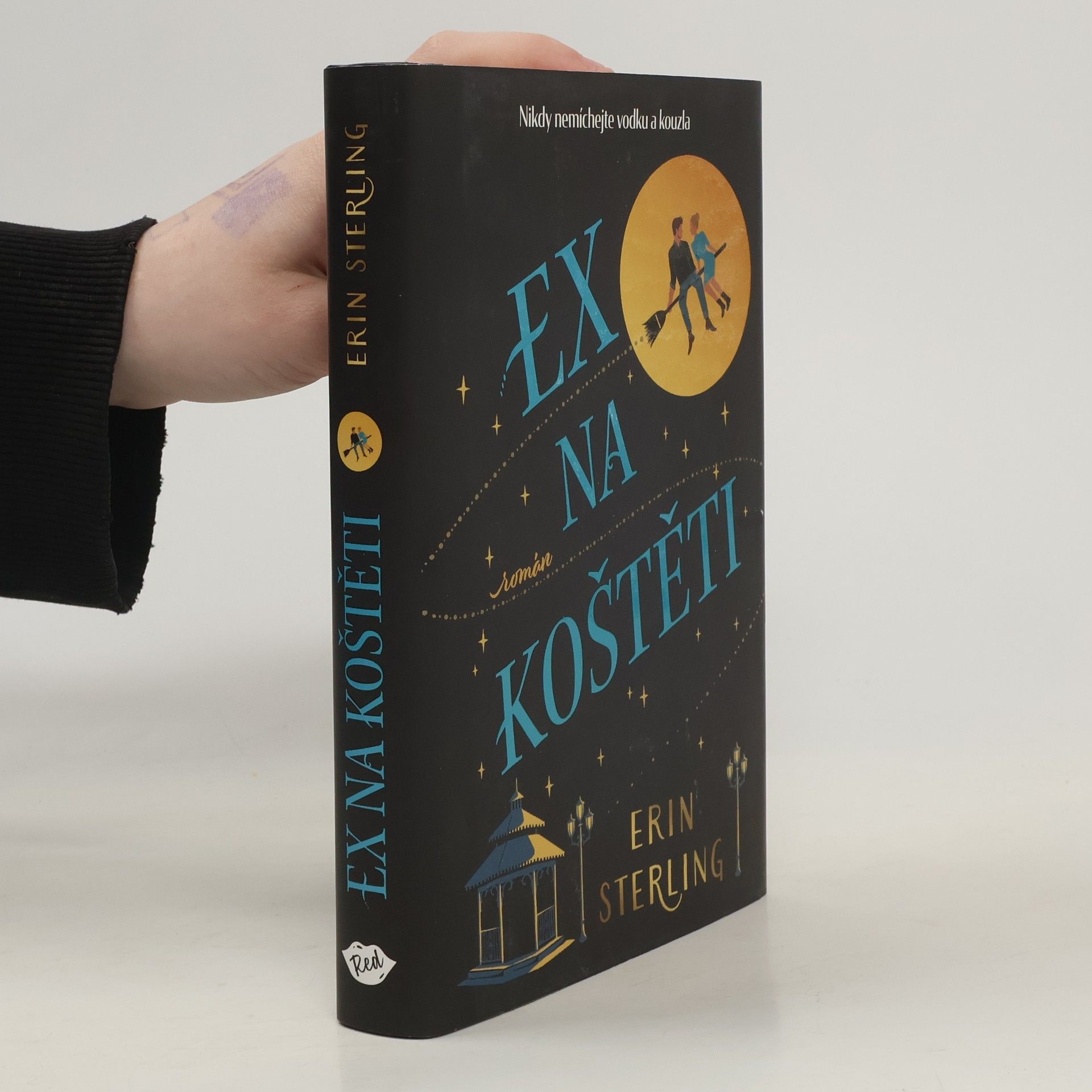 Rachel Hawkins Ex na koštěti