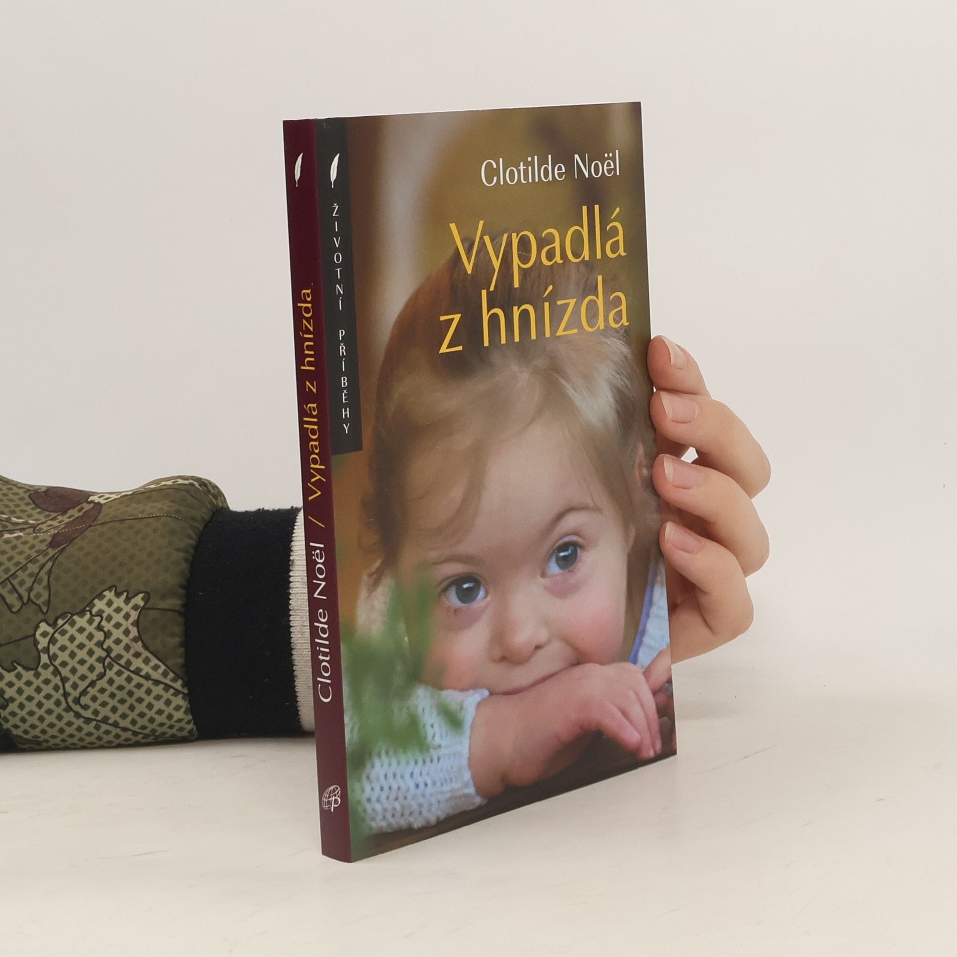Clotilde Noël Vypadlá z hnízda