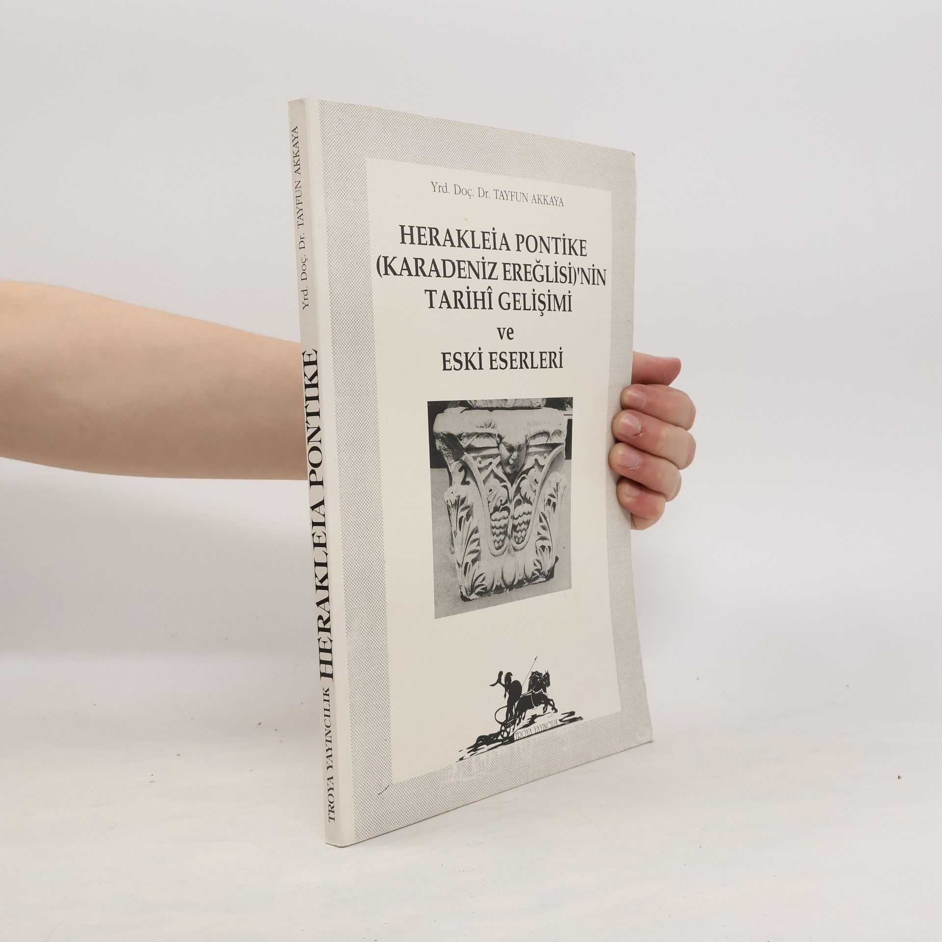 Tayfun Akkaya Herakleia Pontike (Karadeniz Ereğlisi)'nin tarihı̂ gelişimi ve eski eserleri