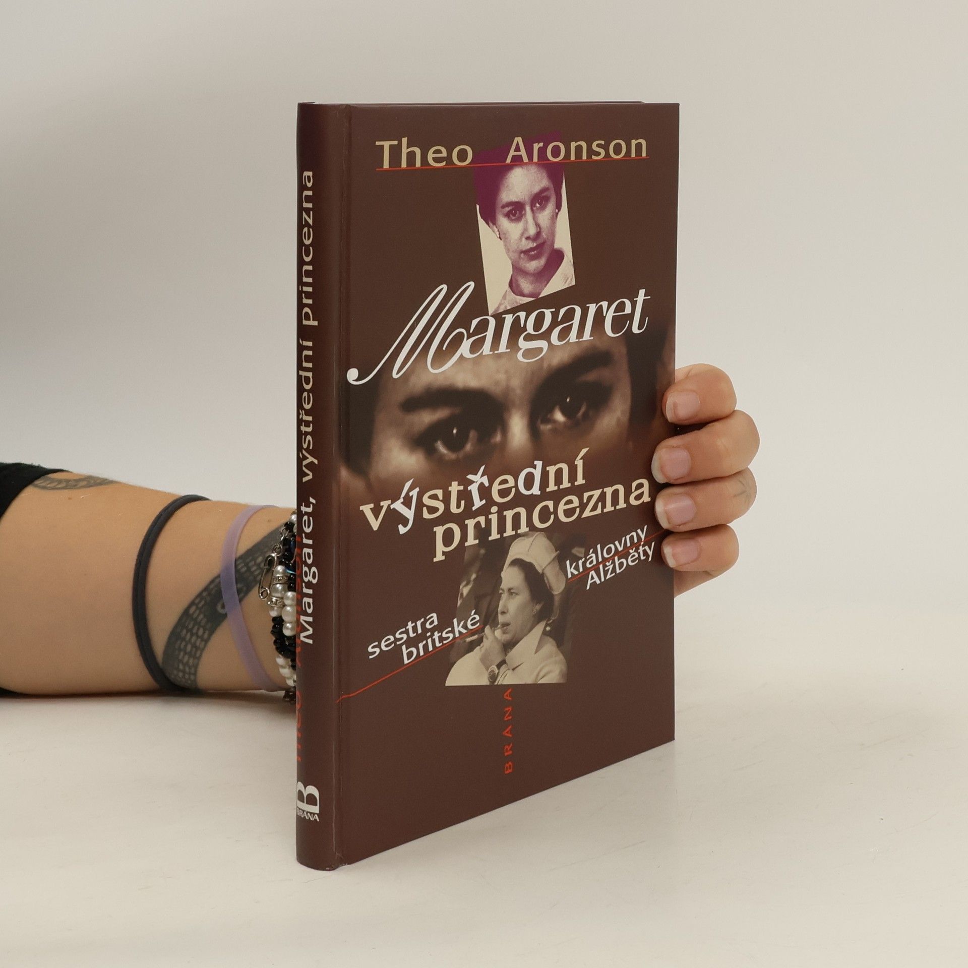 Theo Aronson Margaret, výstřední princezna