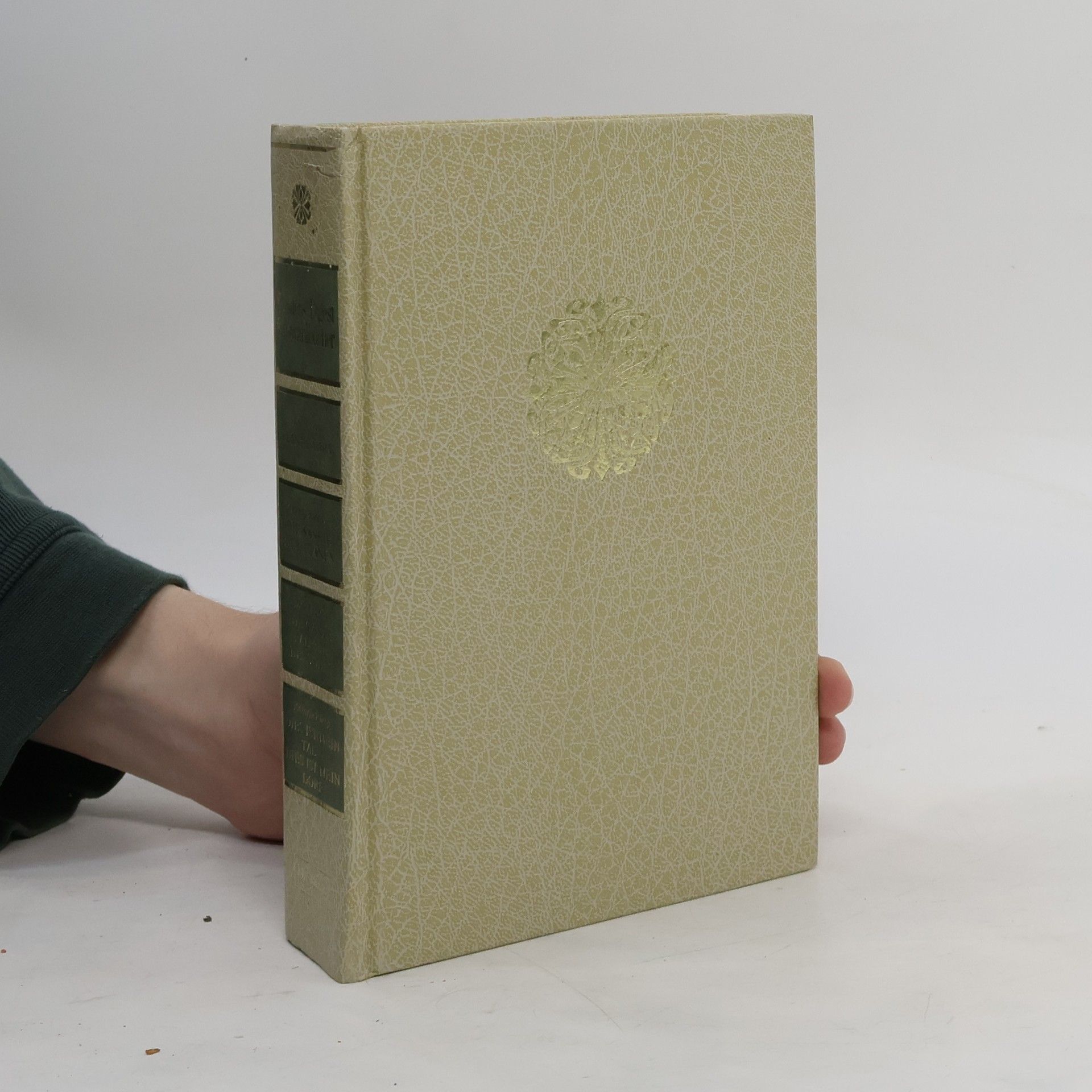 Kathrin Rüegg Reader's Digest Auswahlbücher. Feindfahrt. Die Sänfte der Tränen. Die ganze Palette des Todes. Dies ist mein Tal, dies ist mein Dorf