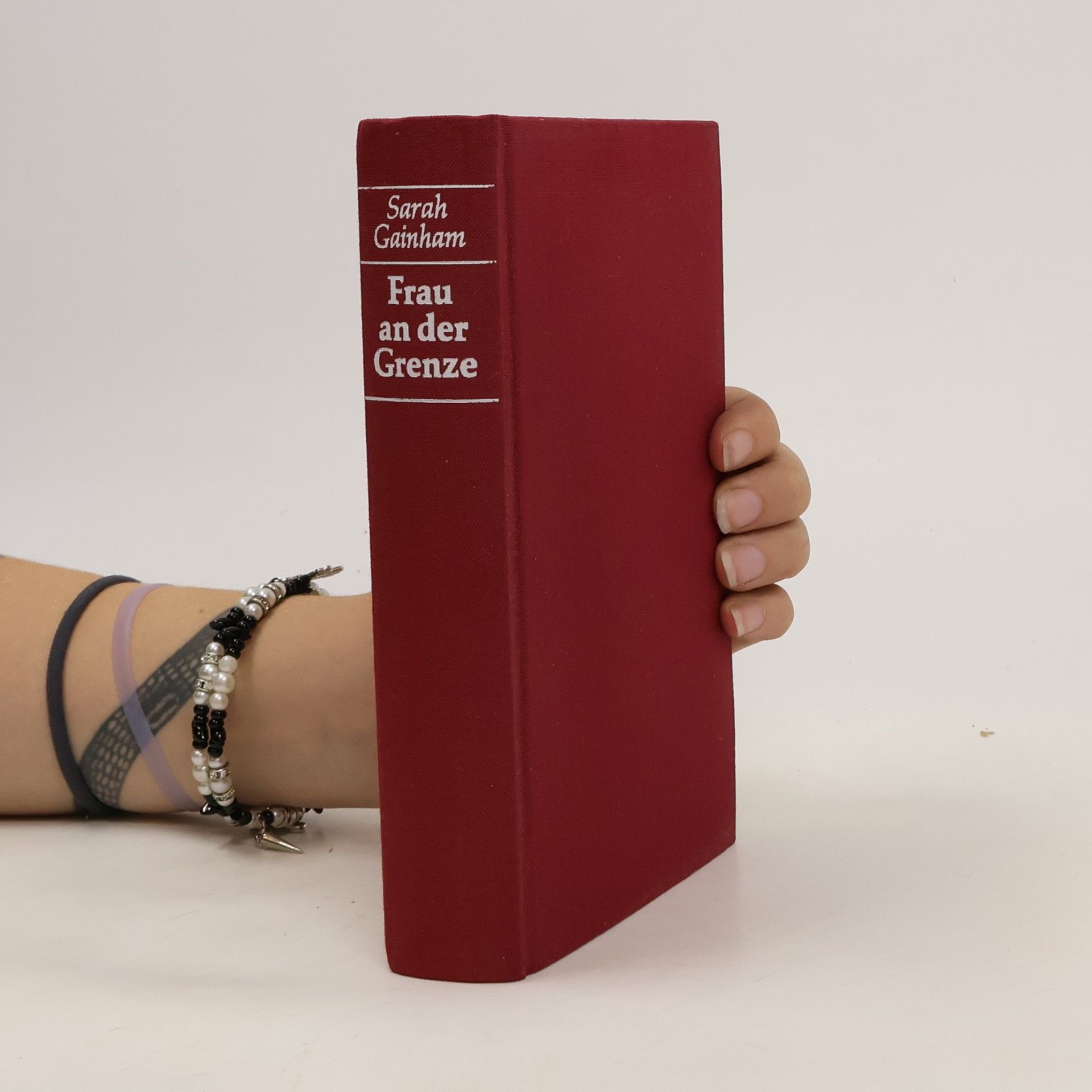 Sarah Gainham Frau an der Grenze