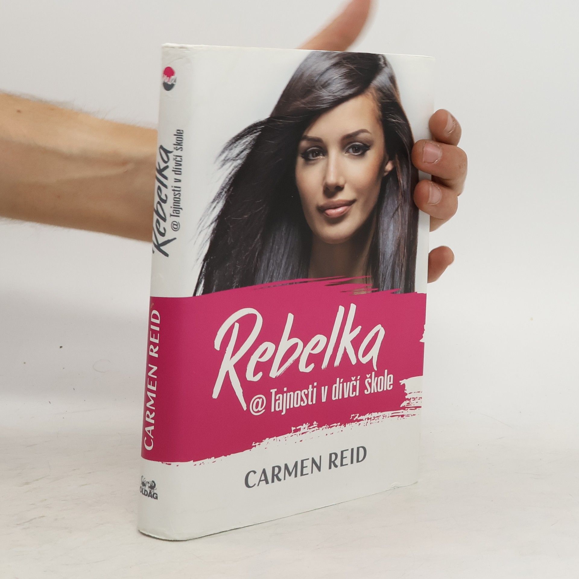 Carmen Reid Rebelka @ Tajnosti v dívčí škole