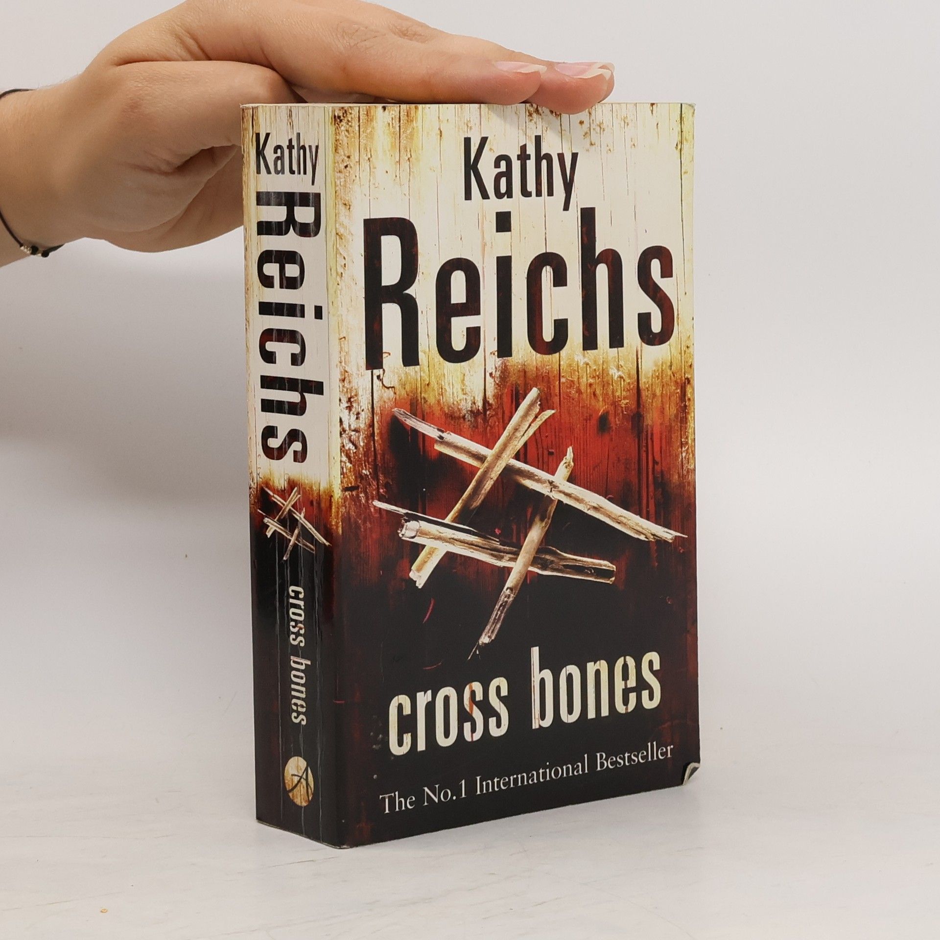 Kathy Reichsová Cross bones