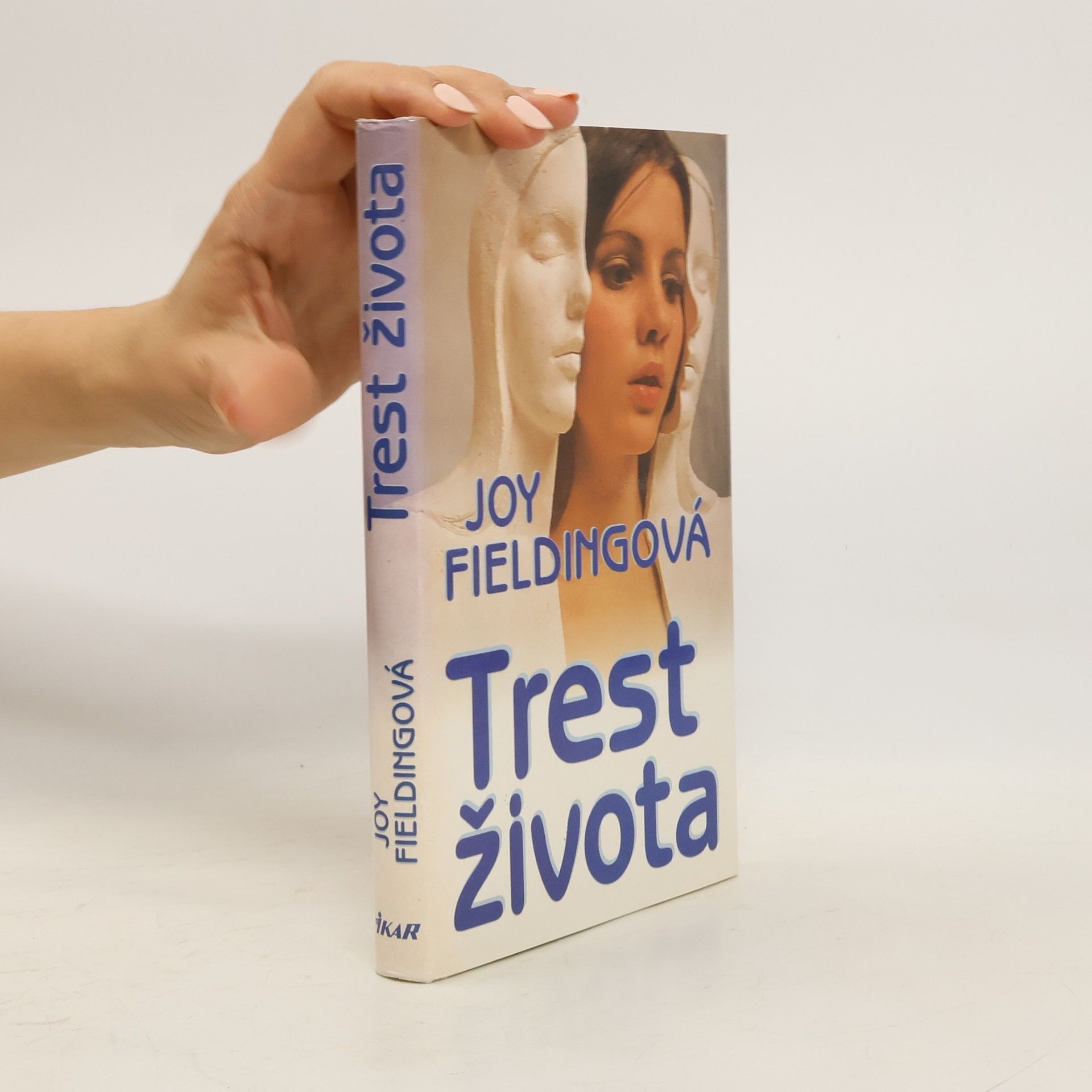 Joy Fielding Trest života