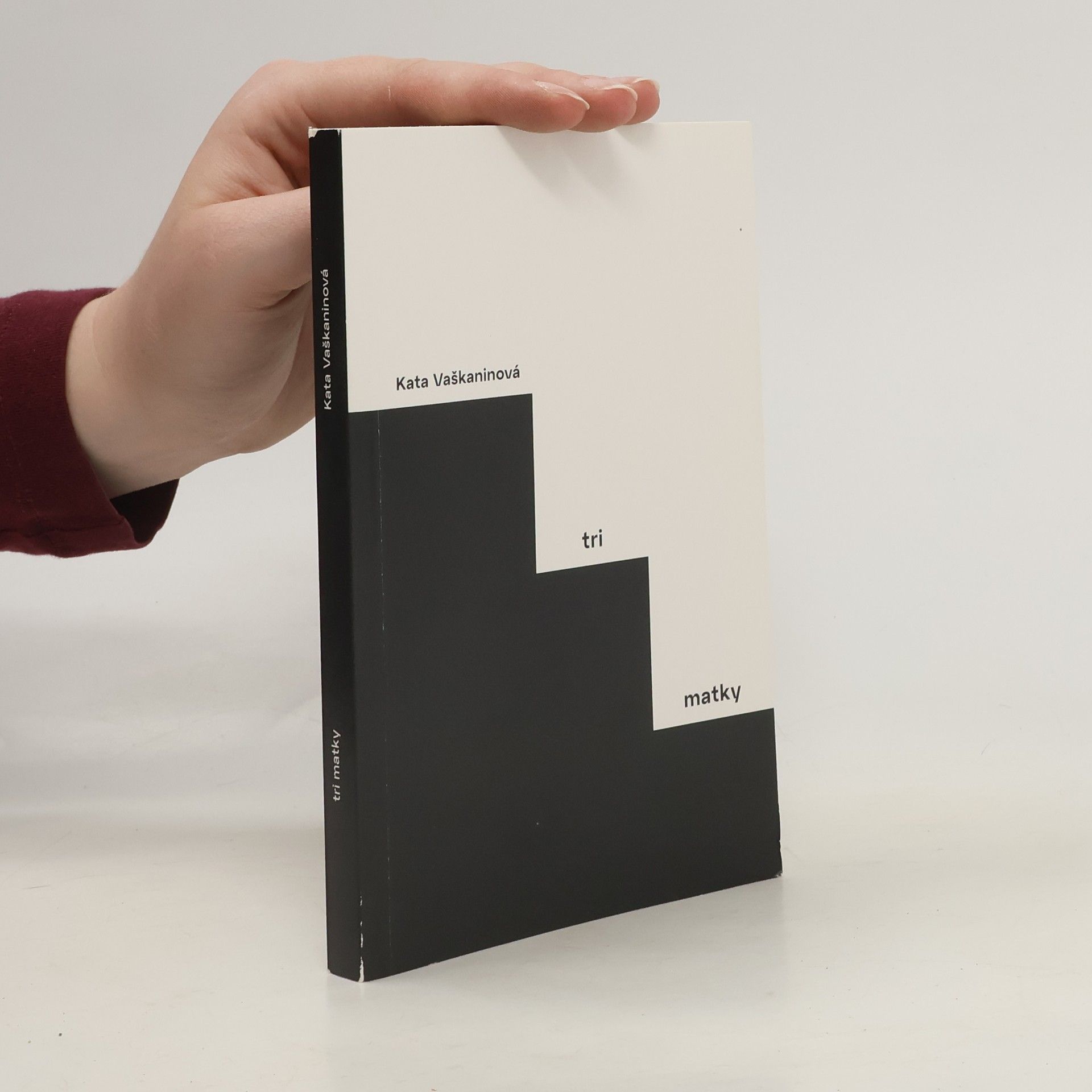 Kata Vaškaninová Tri matky