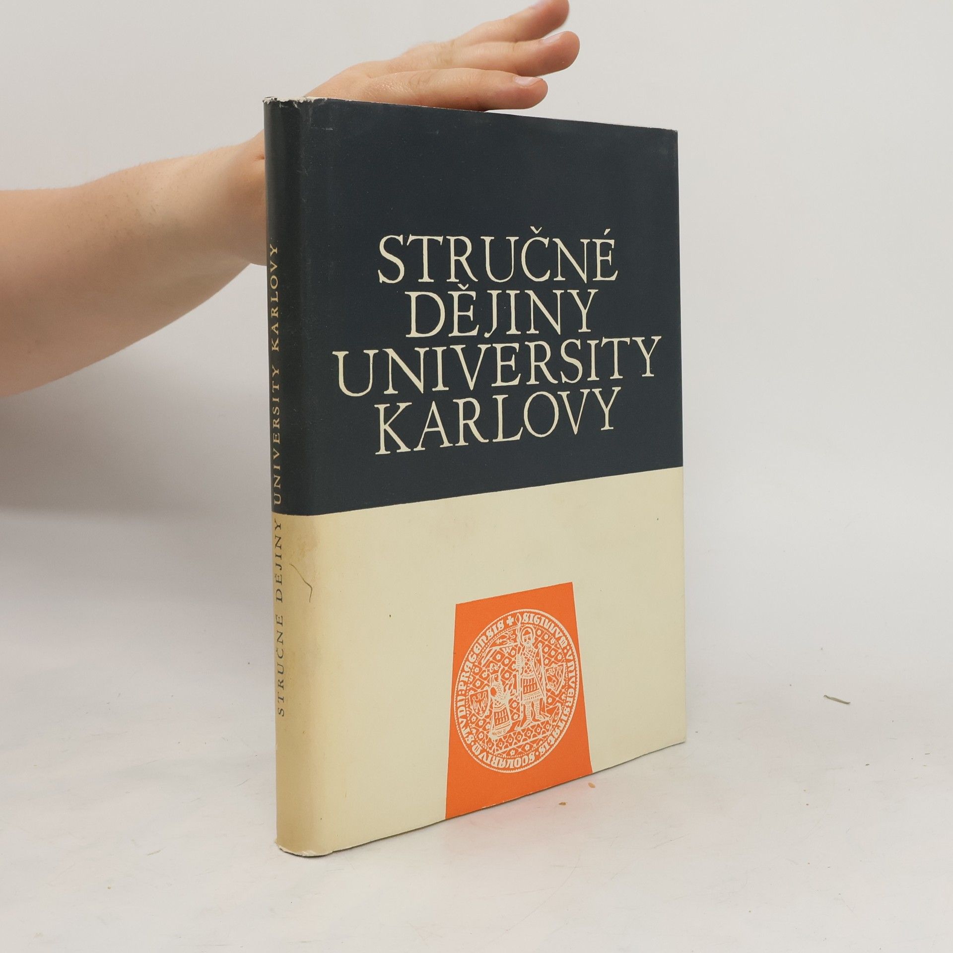 Autorenkollektiv Stručné dějiny University Karlovy