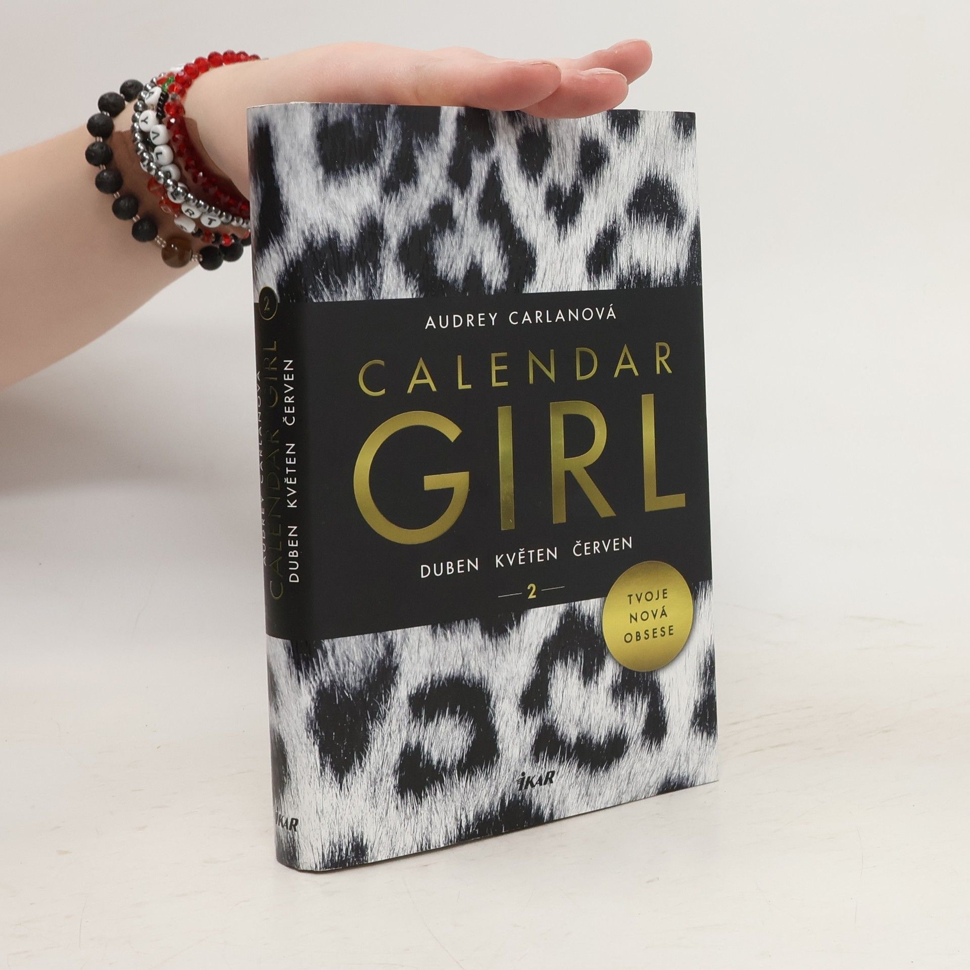 Audrey Carlan Calendar girl. 2, Duben, květen, červen