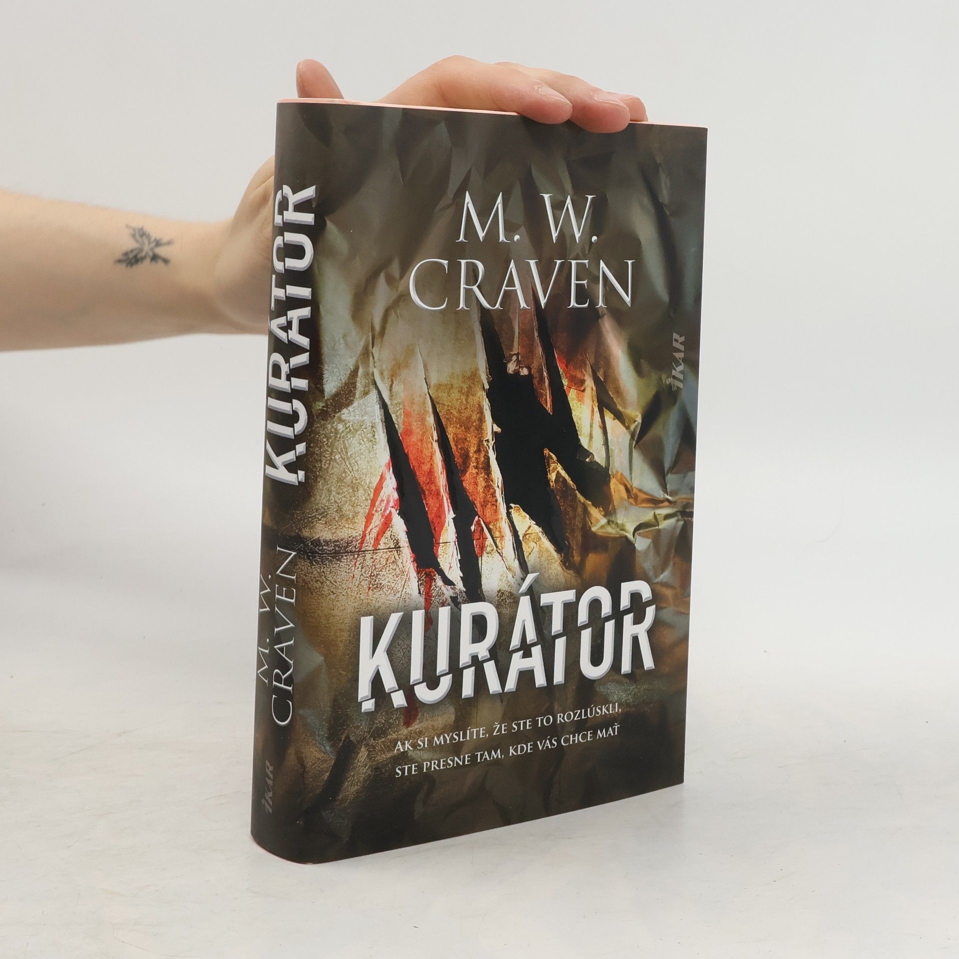 M. W. Craven Kurátor