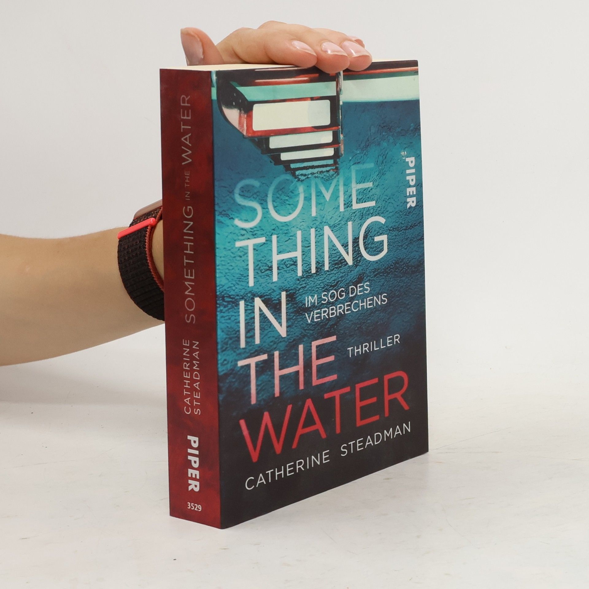 Catherine Steadman Something in the water