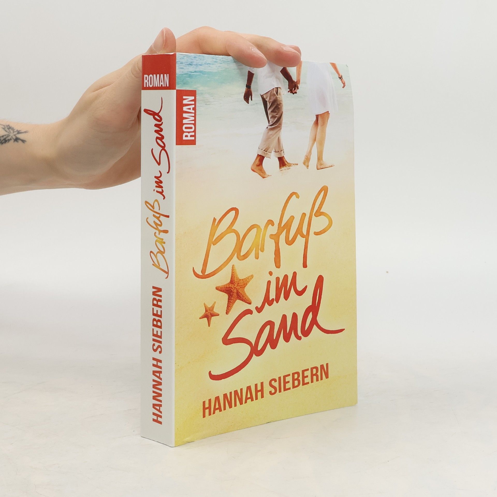 Hannah Siebern Barfuß Im Sand