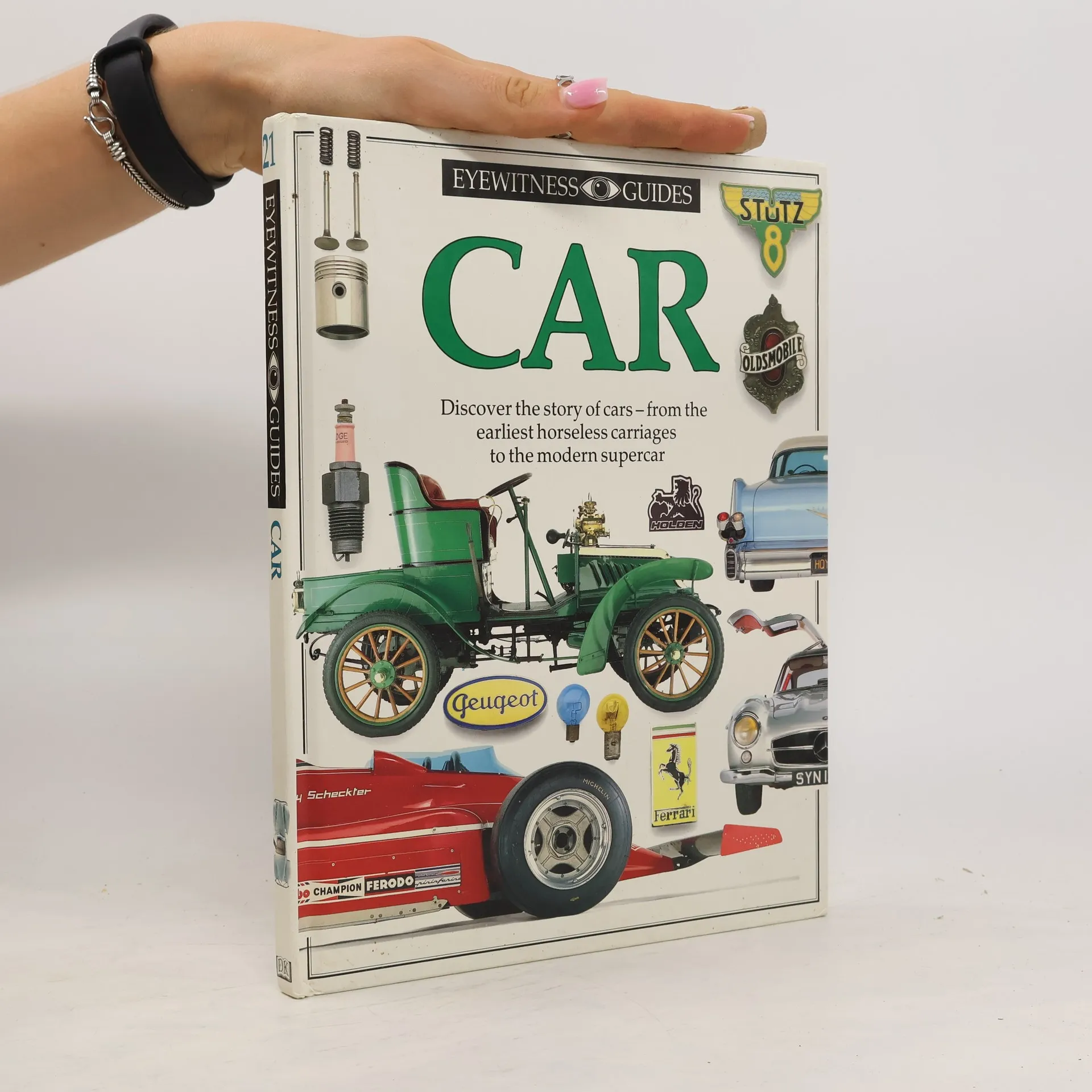 Car. Discover the story of cars - from the earliest horseless carriages to the modern supercar | Book | Hardcover | Richard Sutton | EN