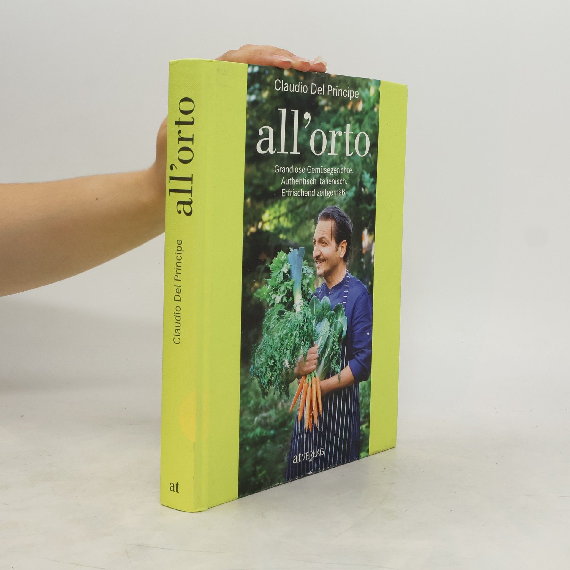 Claudio Del Principe all'orto