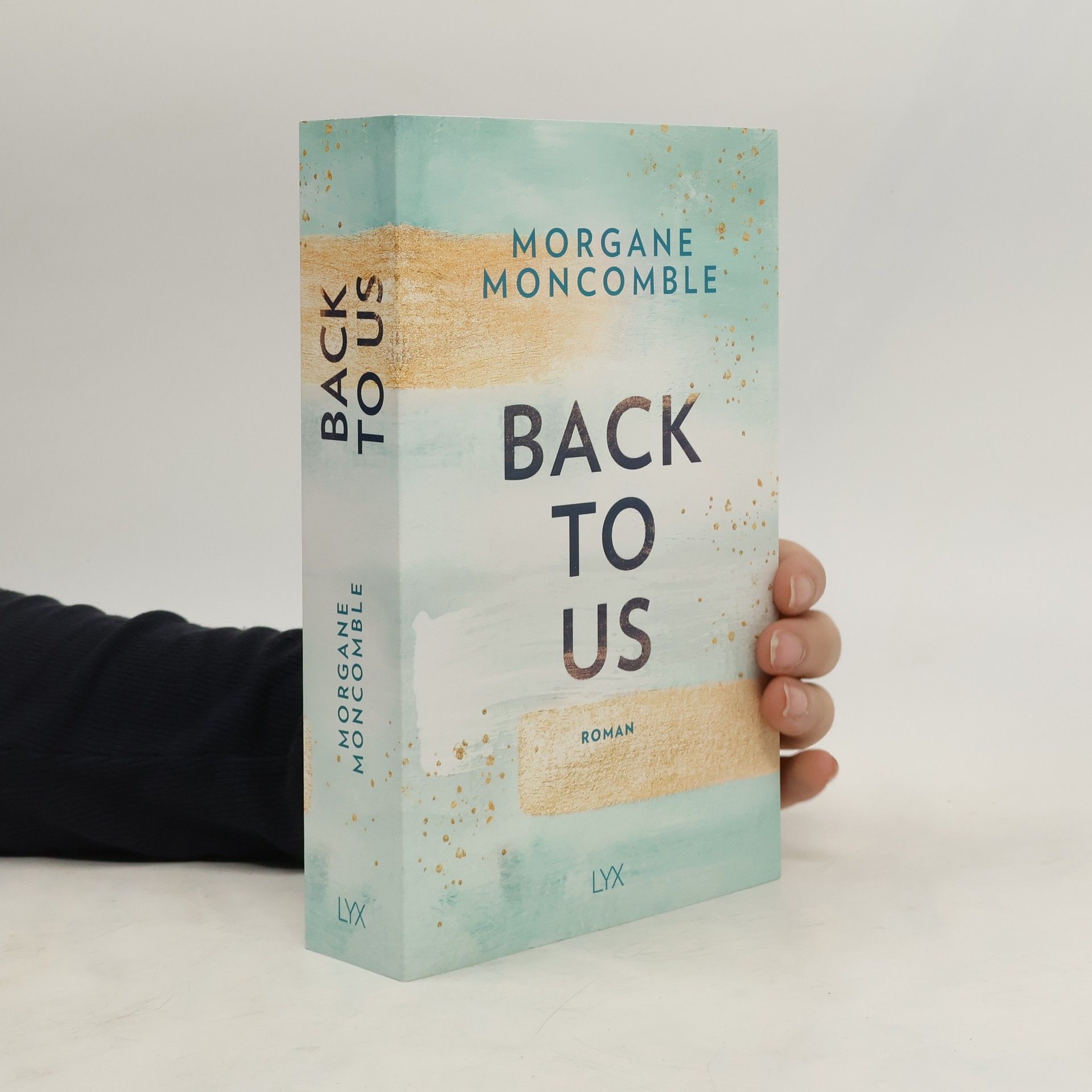 Morgane Moncomble Back to us