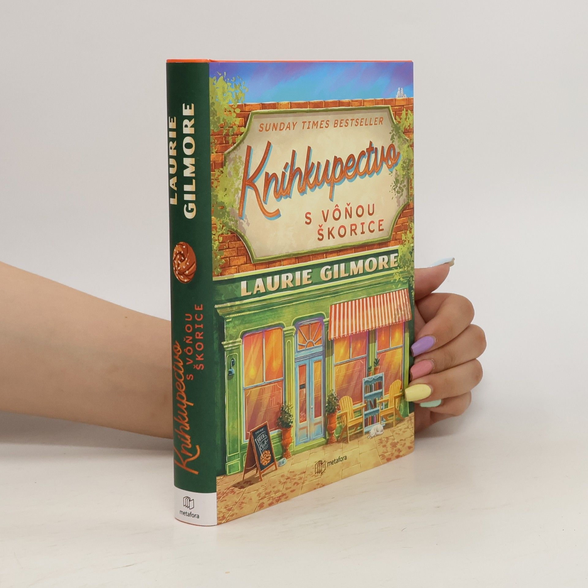Laurie Gilmore Kníhkupectvo s vôňou škorice