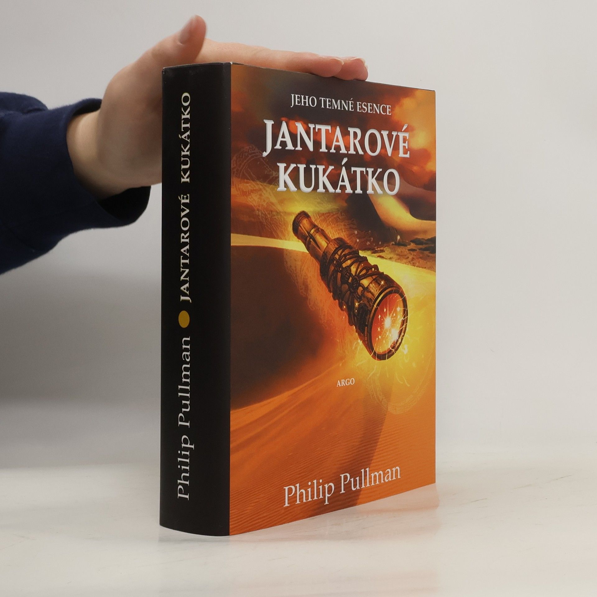 Philip Pullman Jantarové kukátko