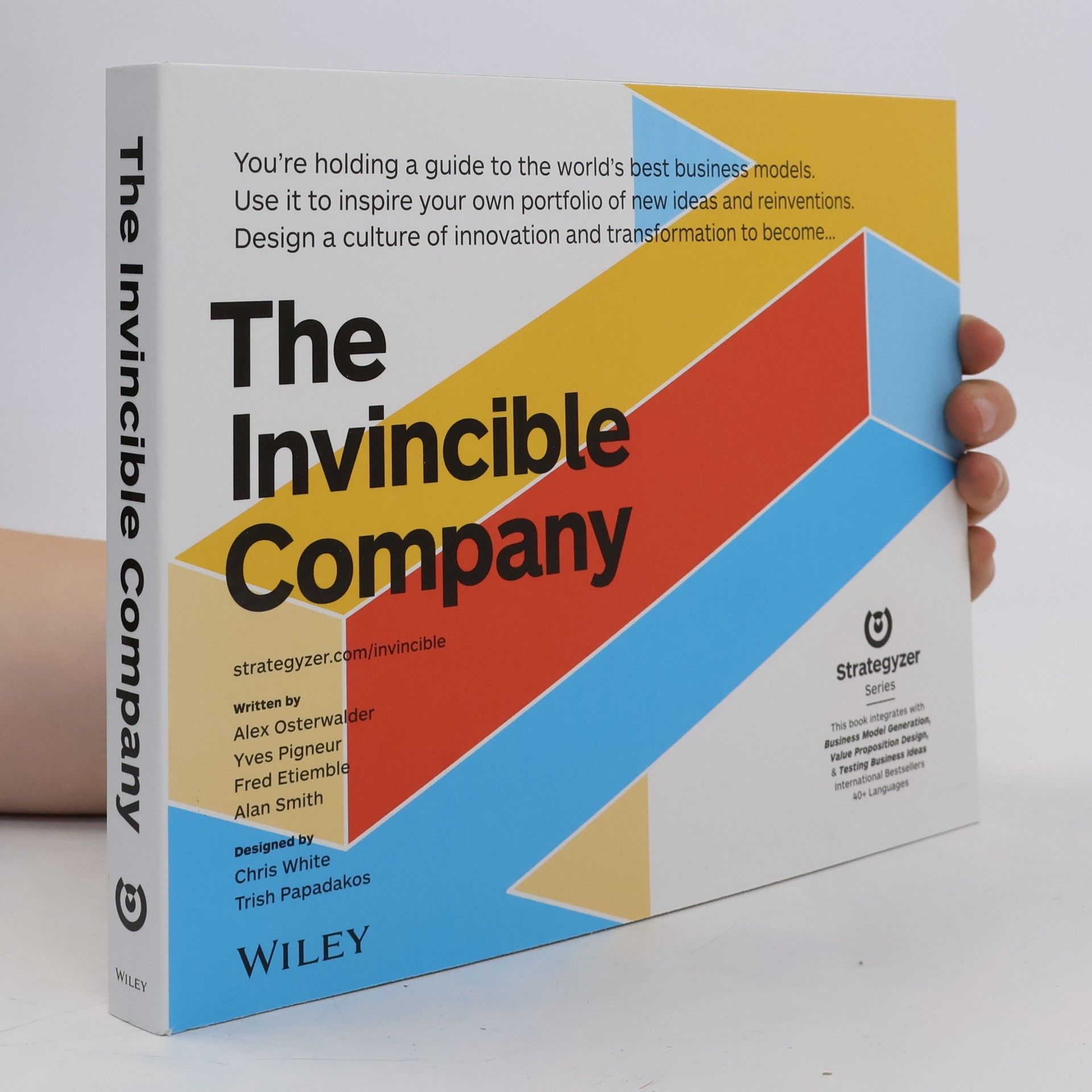 kolektiv The Invincible Company