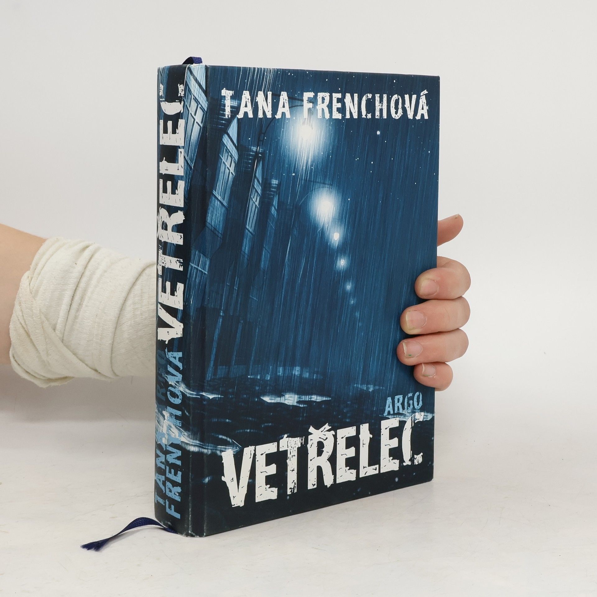 Tana French Vetřelec