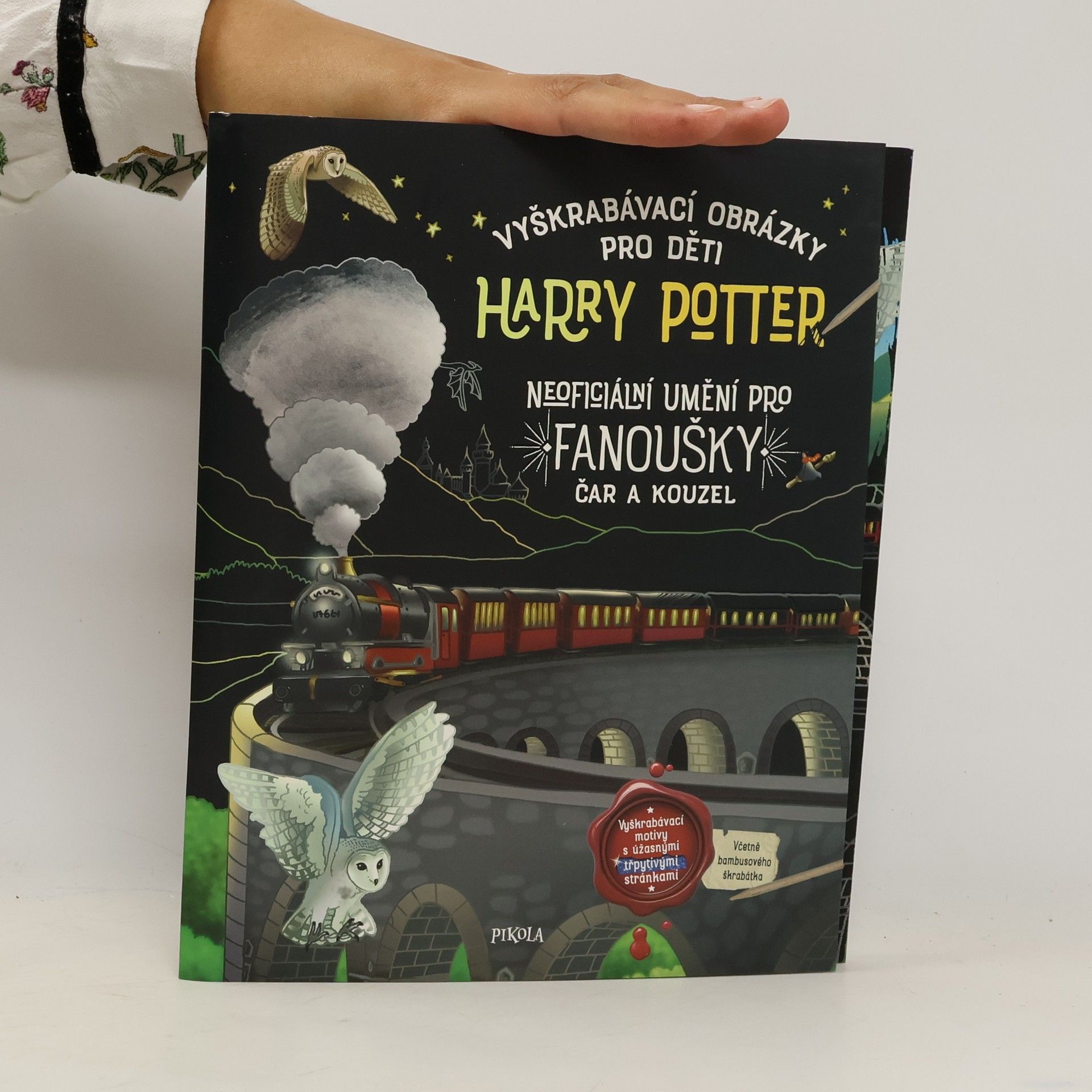 kolektiv Vyškrabávací obrázky pro děti: Harry Potter