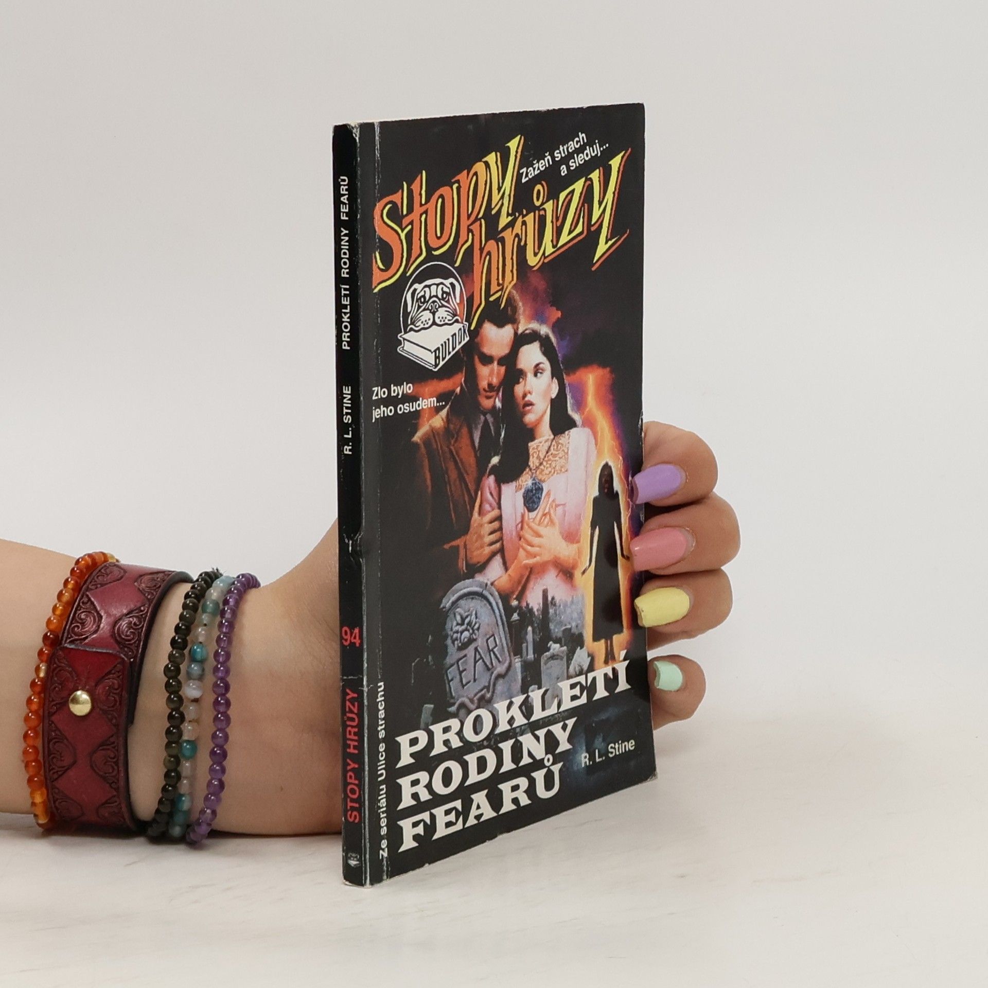 R. L. Stine Prokletí rodiny Fearů