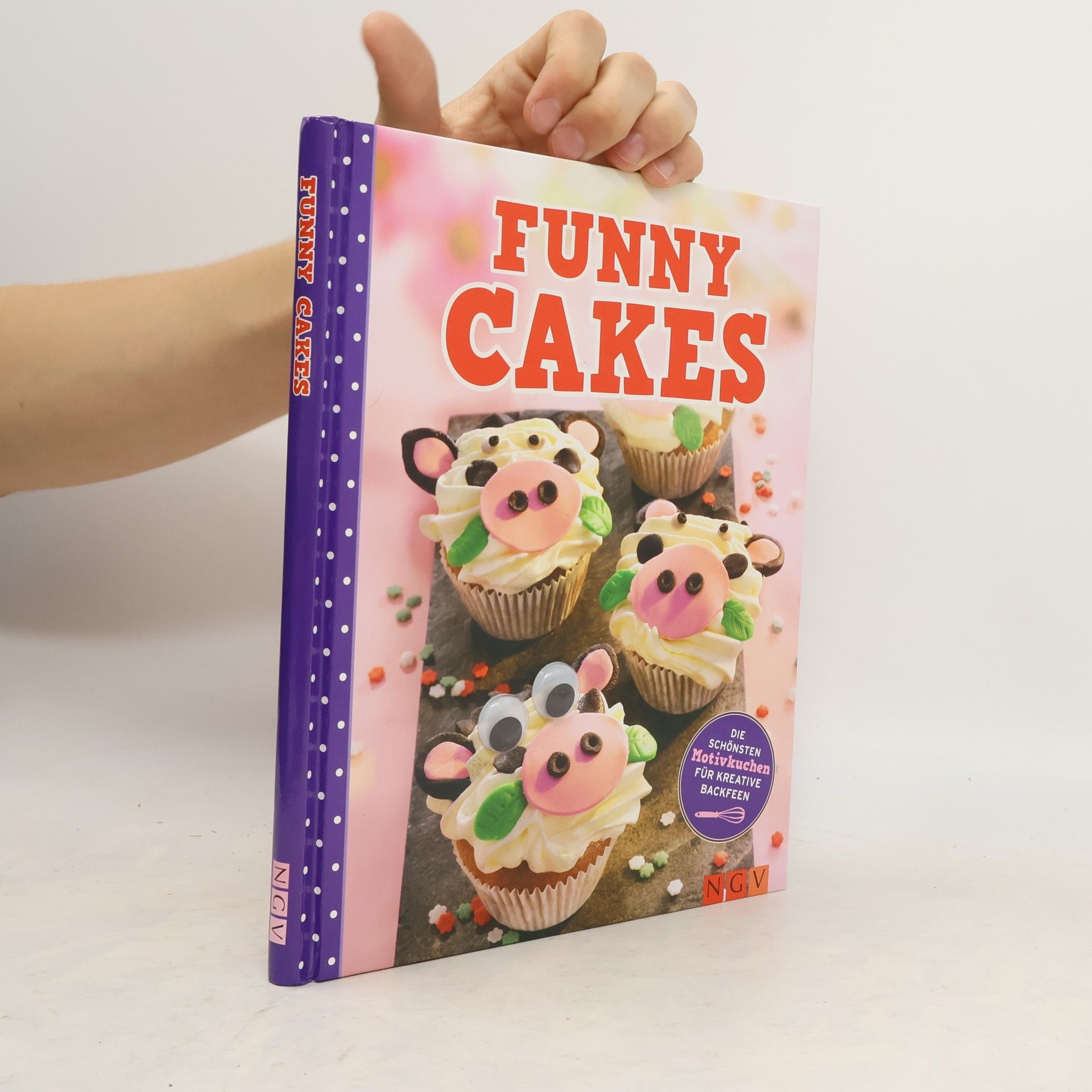 Collective Funny Cakes
