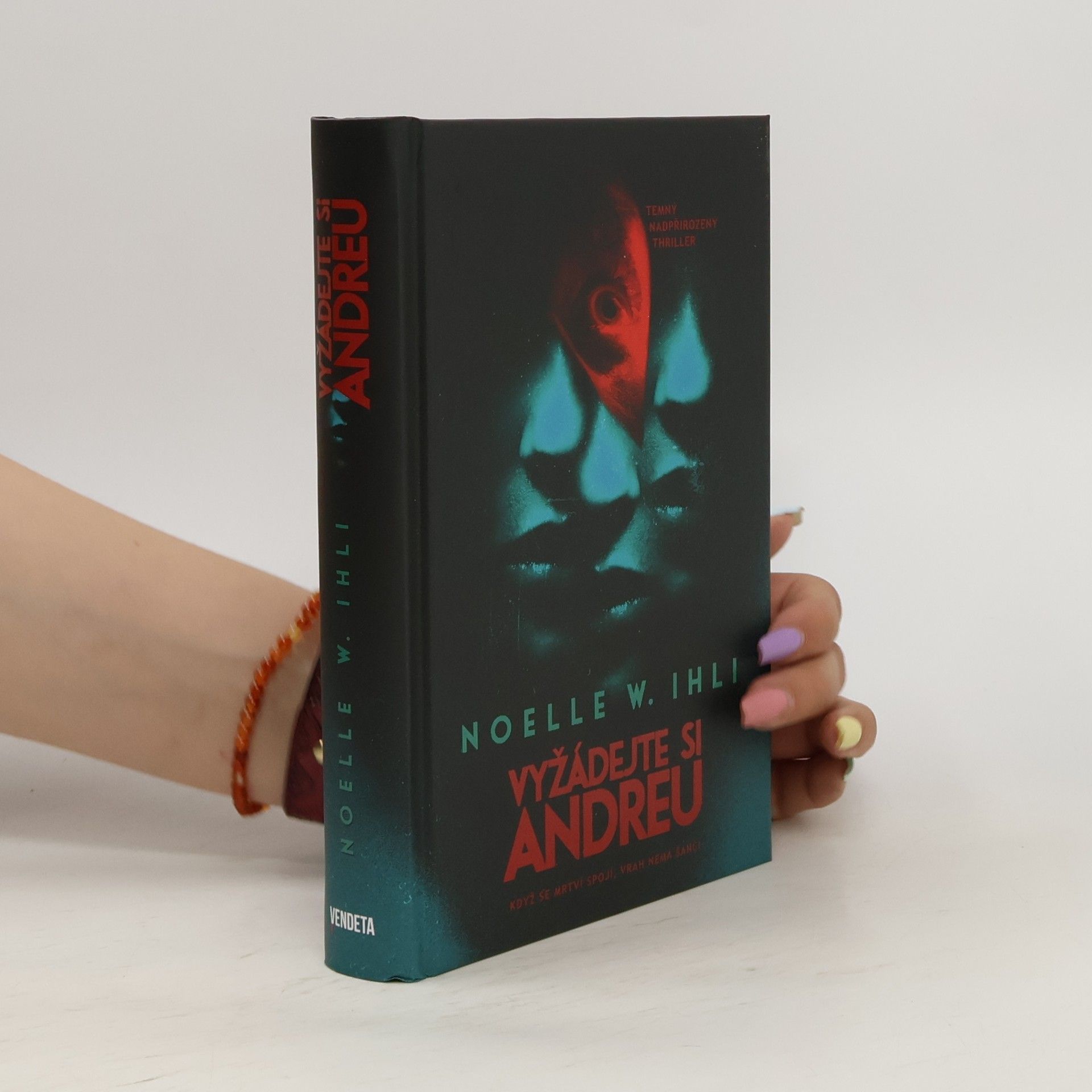 Noelle W. Ihli Vyžádejte si Andreu