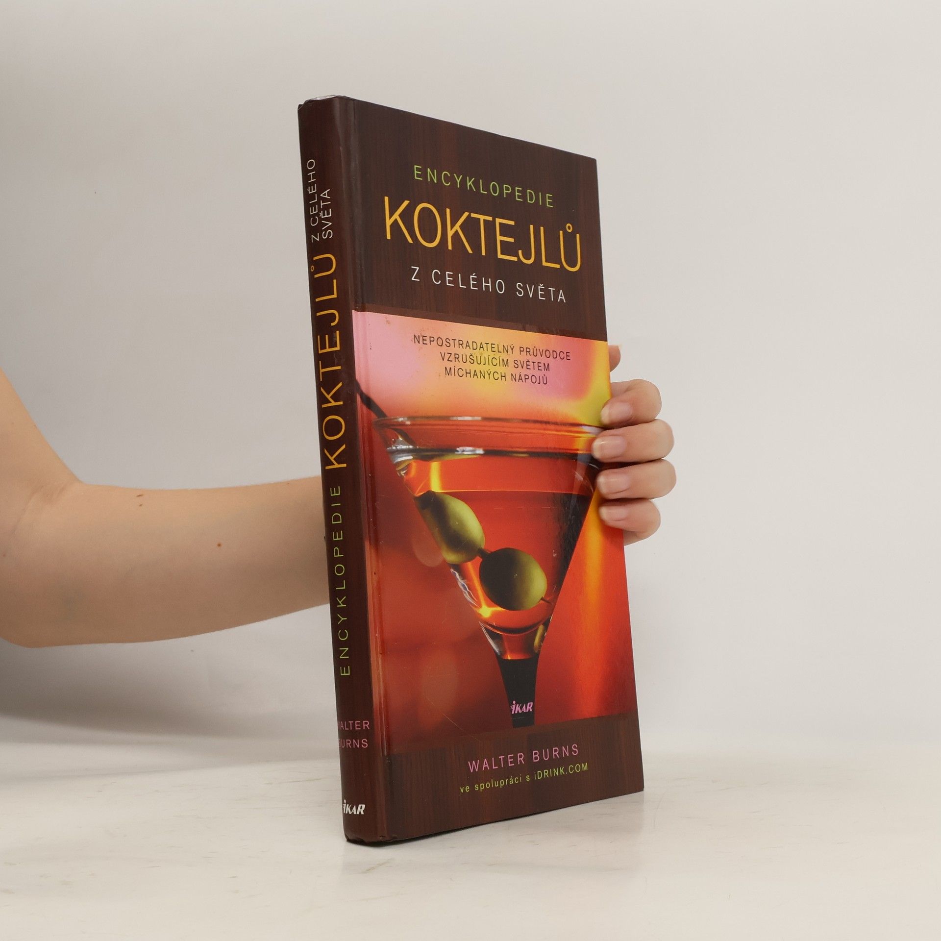 Walter Burns Encyklopedie koktejlů z celého světa