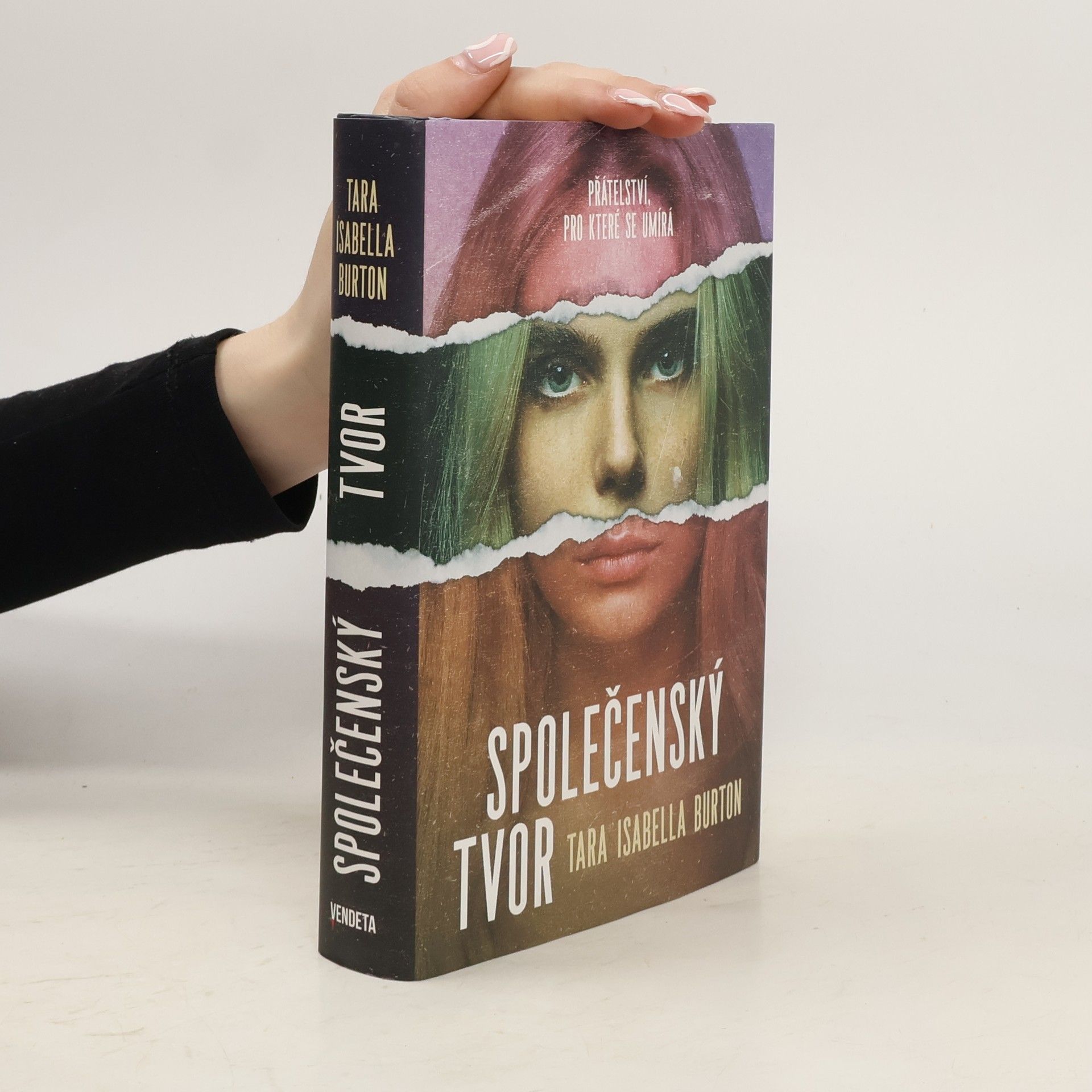 Tara Isabella Burton Společenský tvor