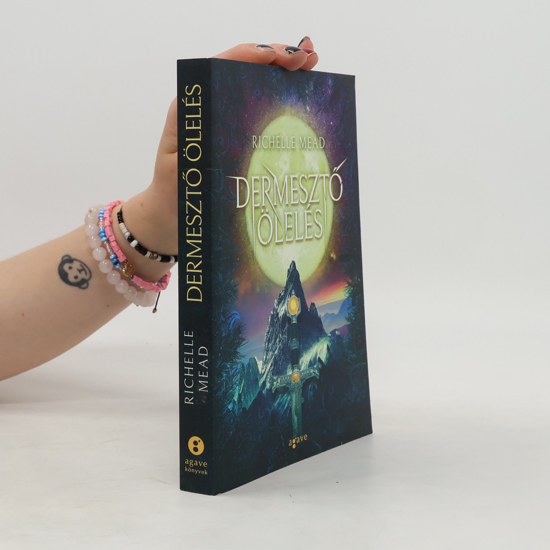 Richelle Mead Dermesztő ölelés