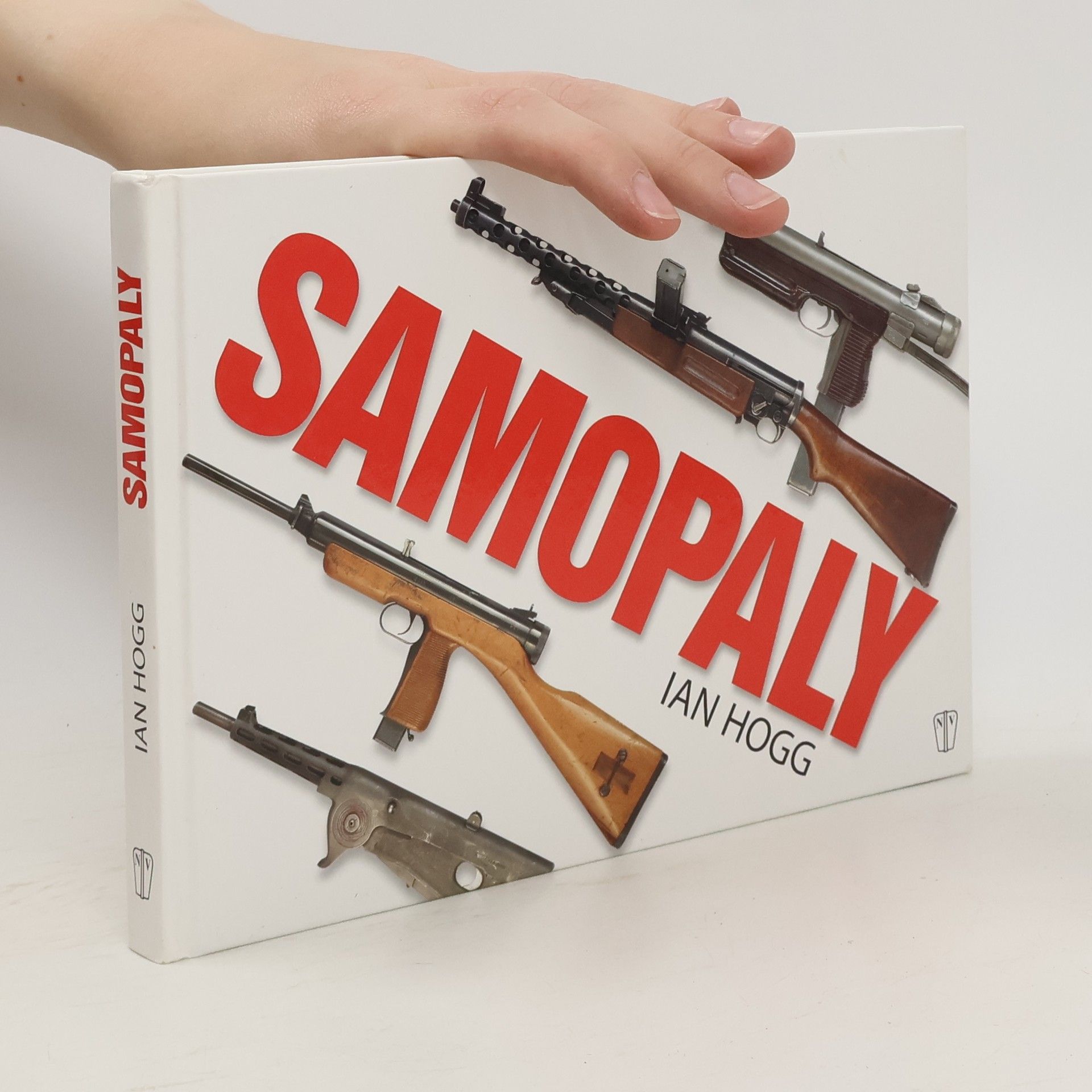 Ian Vernon Hogg Samopaly