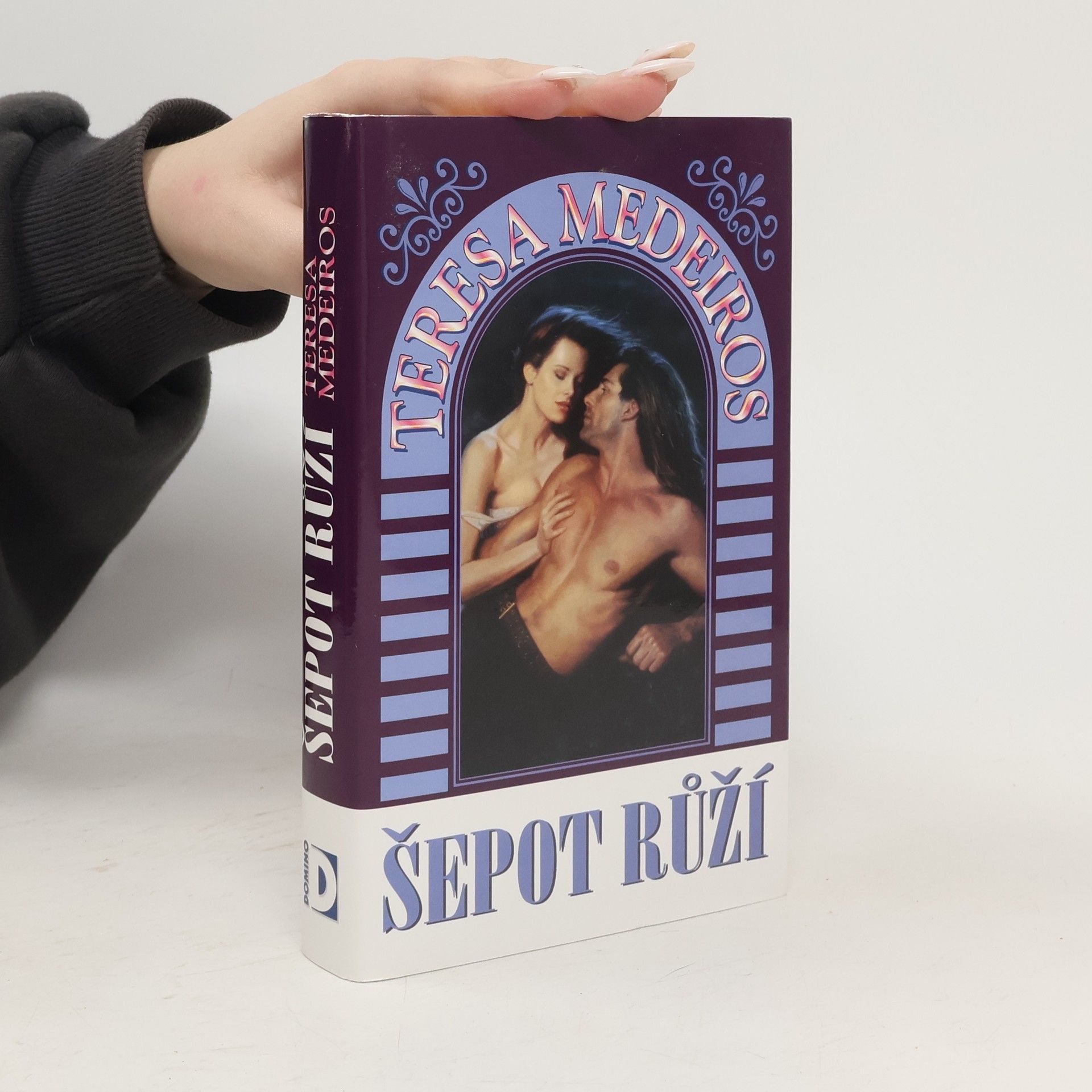 Teresa Medeiros Šepot růží