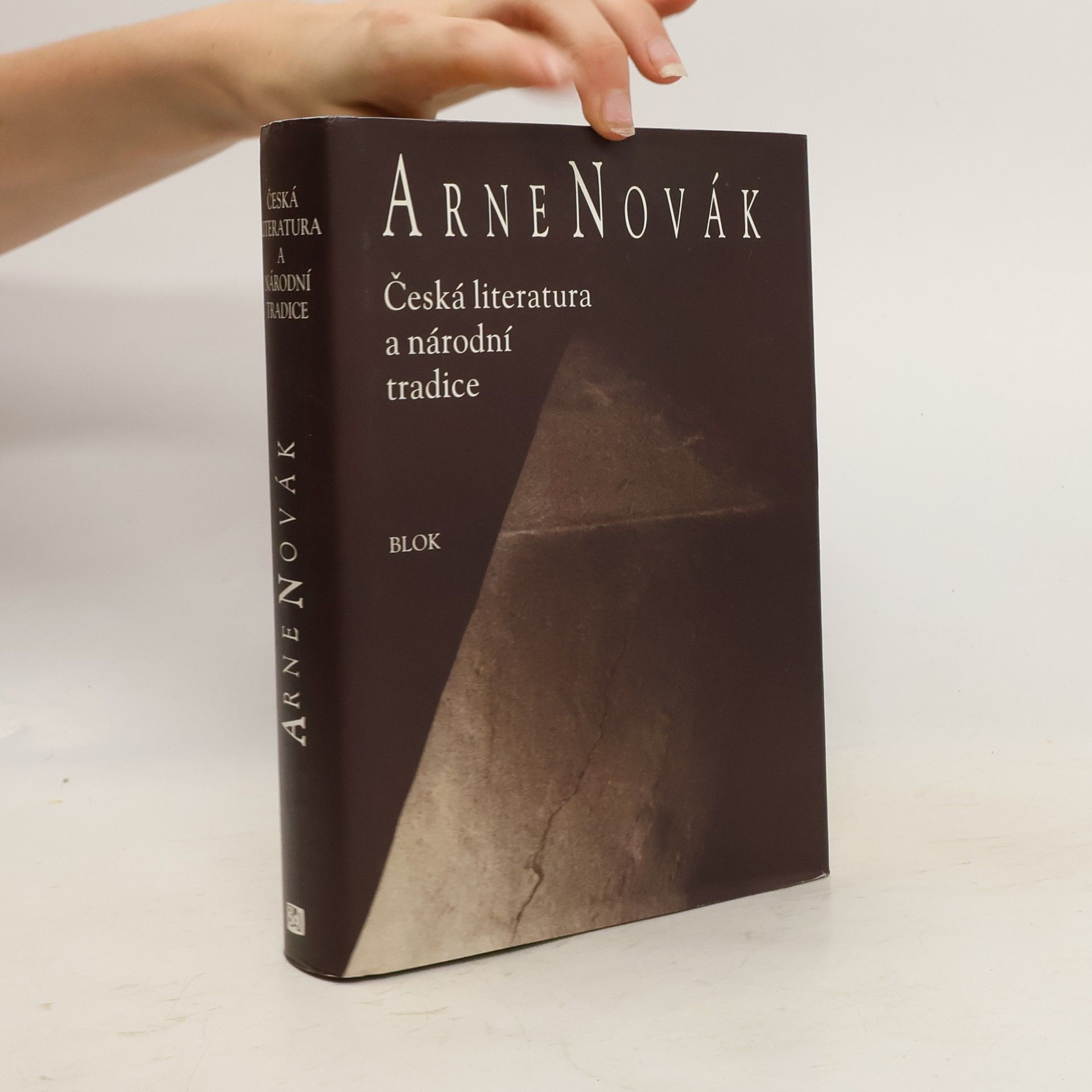 Arne Novák Česká literatura a národní tradice