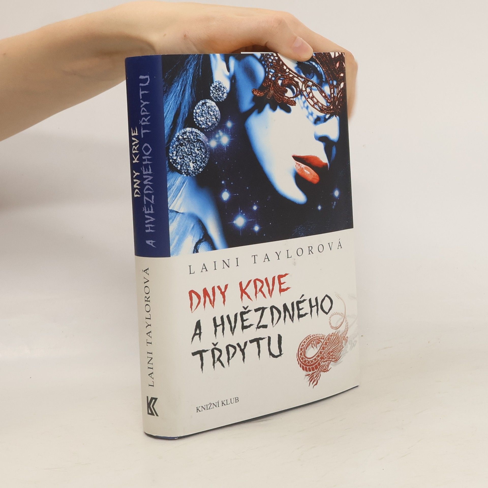 Laini Taylor Dny krve a hvězdného třpytu
