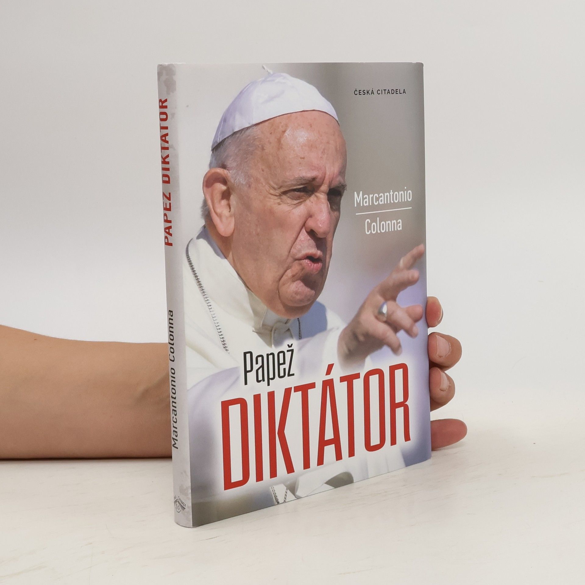 Henry Sire Papež diktátor