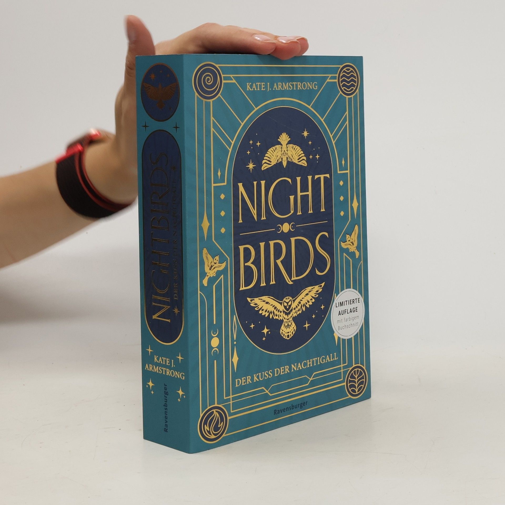 Kate J. Armstrong Nightbirds, Band 1: Der Kuss der Nachtigall (Epische Romantasy Limitierte Auflage mit Farbschnitt)