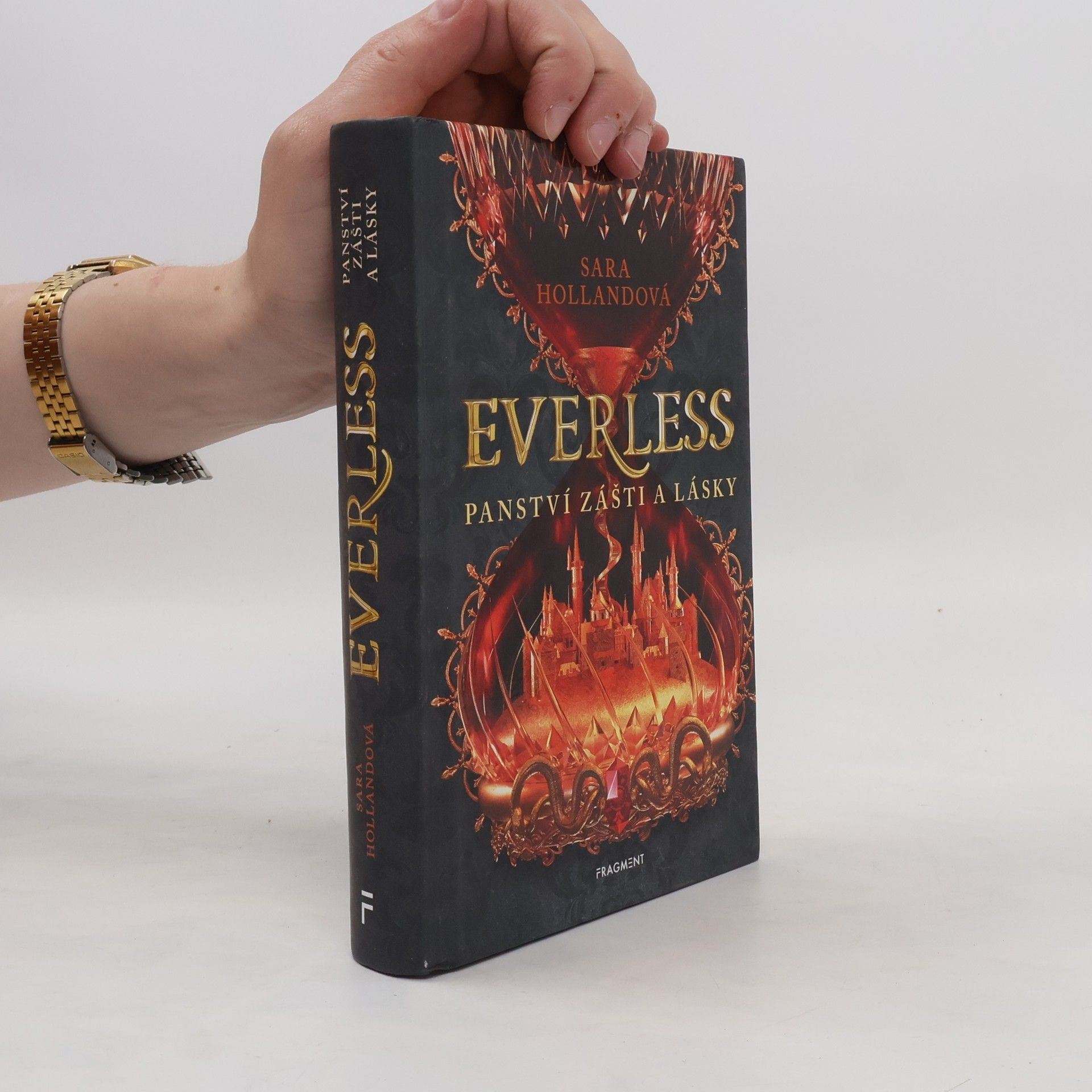 Sara Holland Everless. Panství zášti a lásky