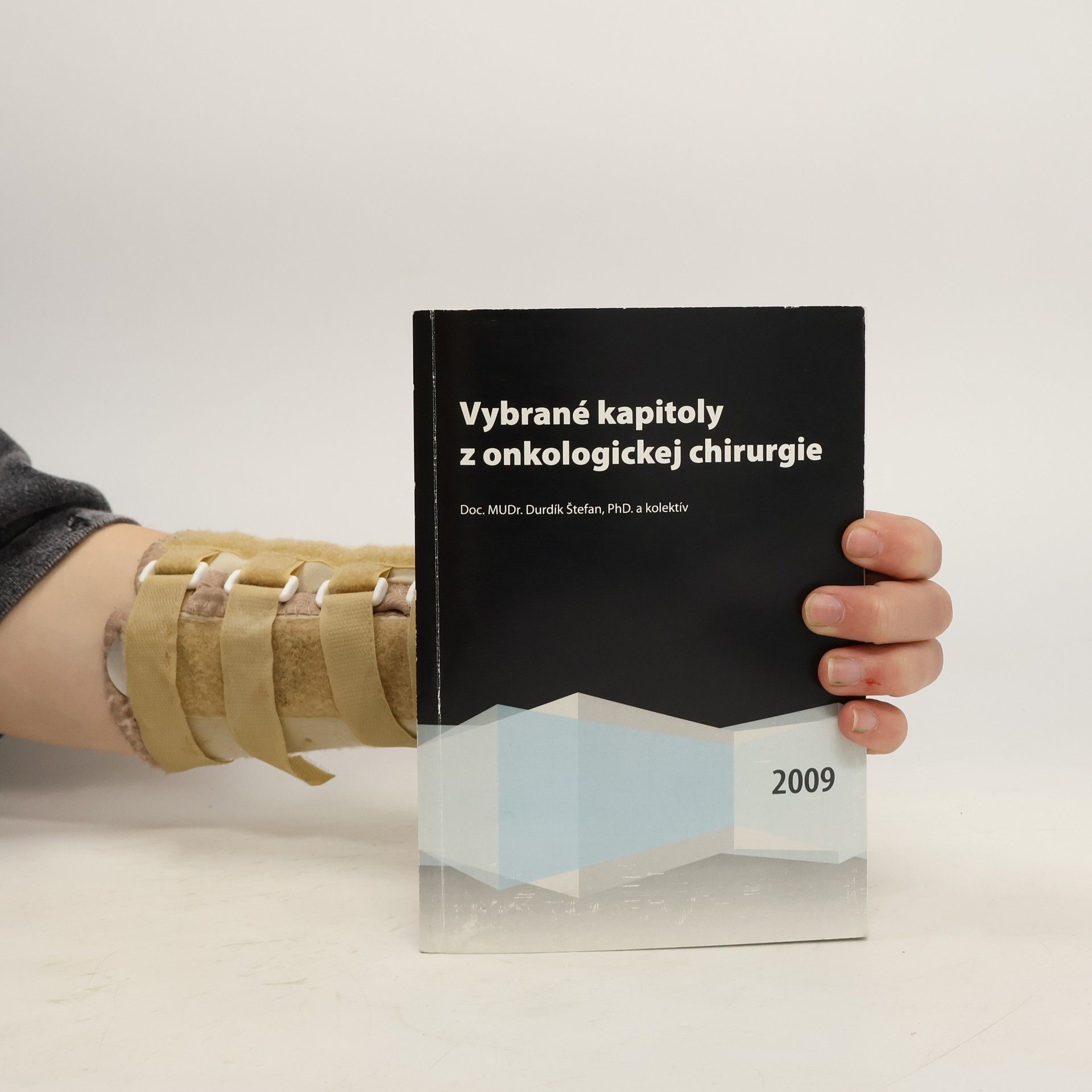 Various authors Vybrané kapitoly z onkologickej chirurgie