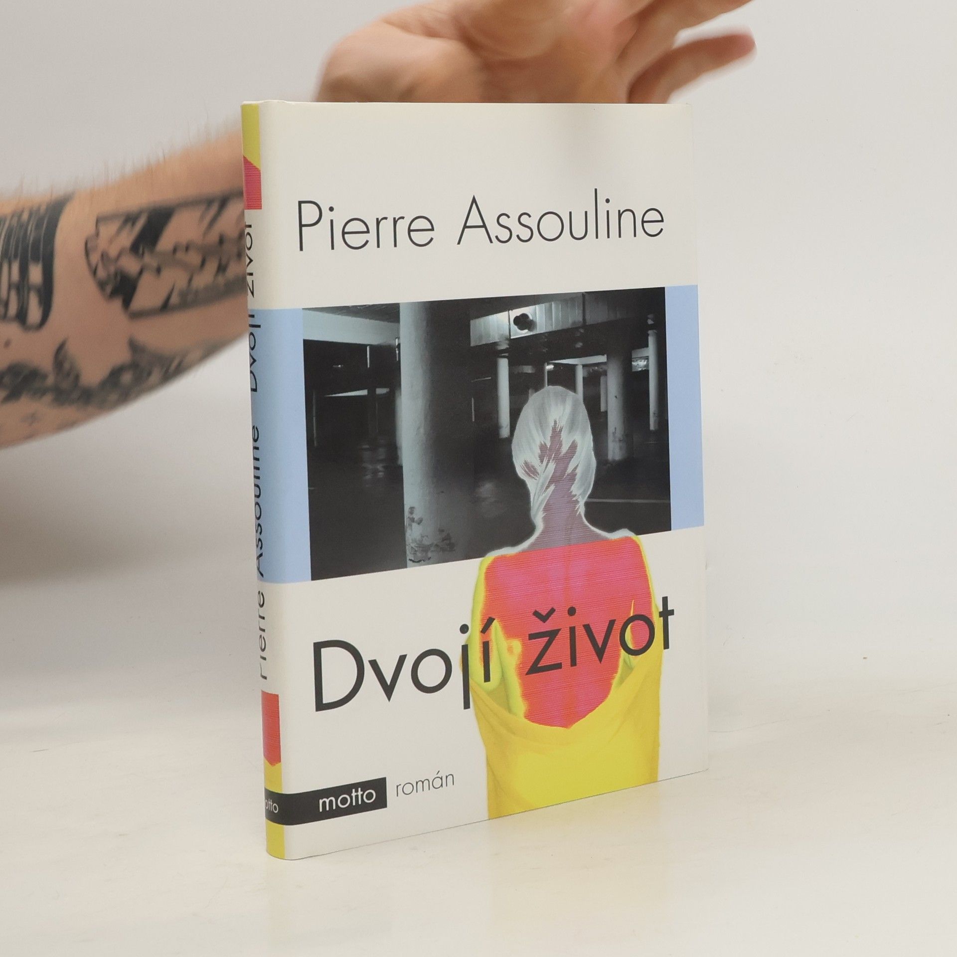 Pierre Assouline Dvojí život