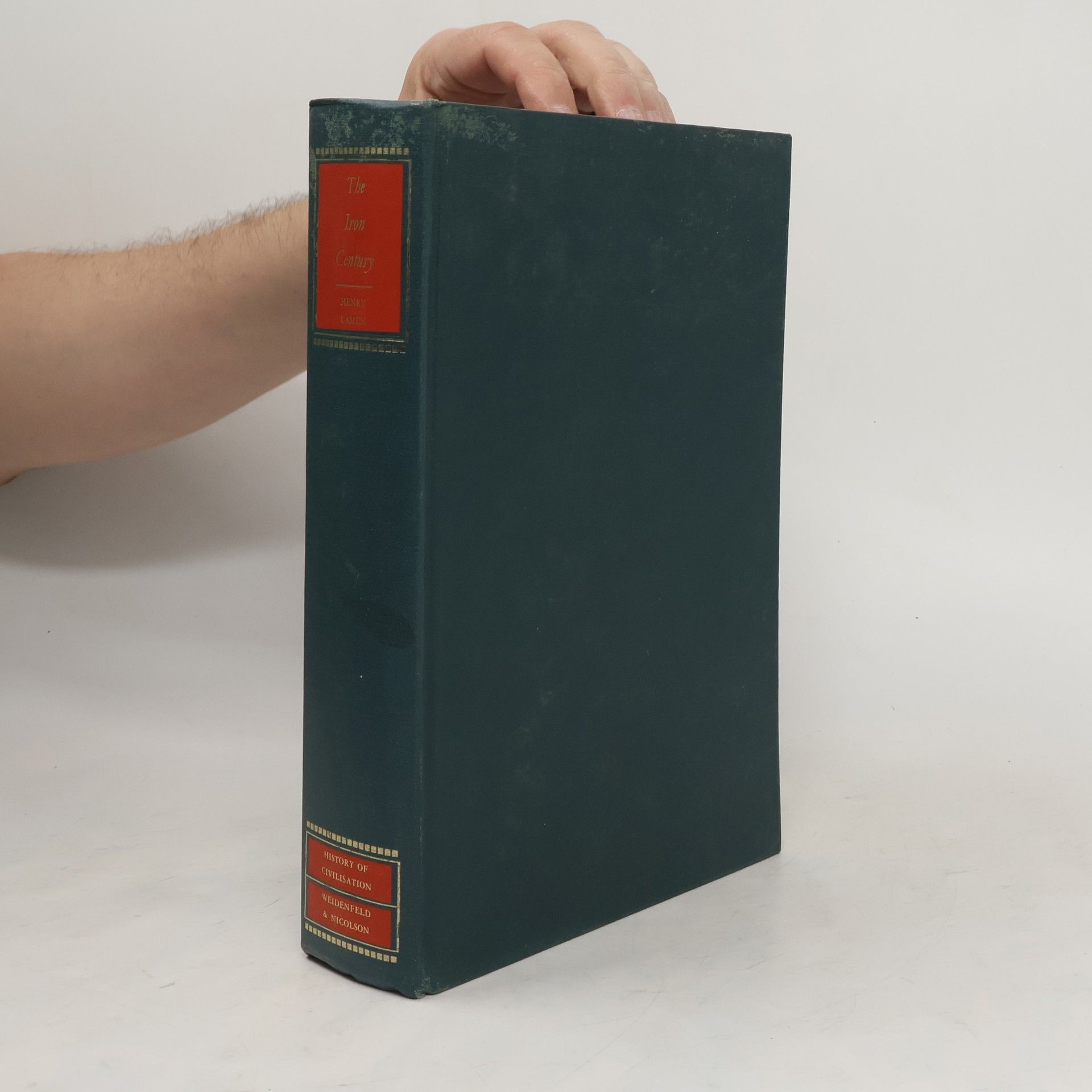 Henry Kamen The Iron Century: Social Change in Europe, 1550-1660