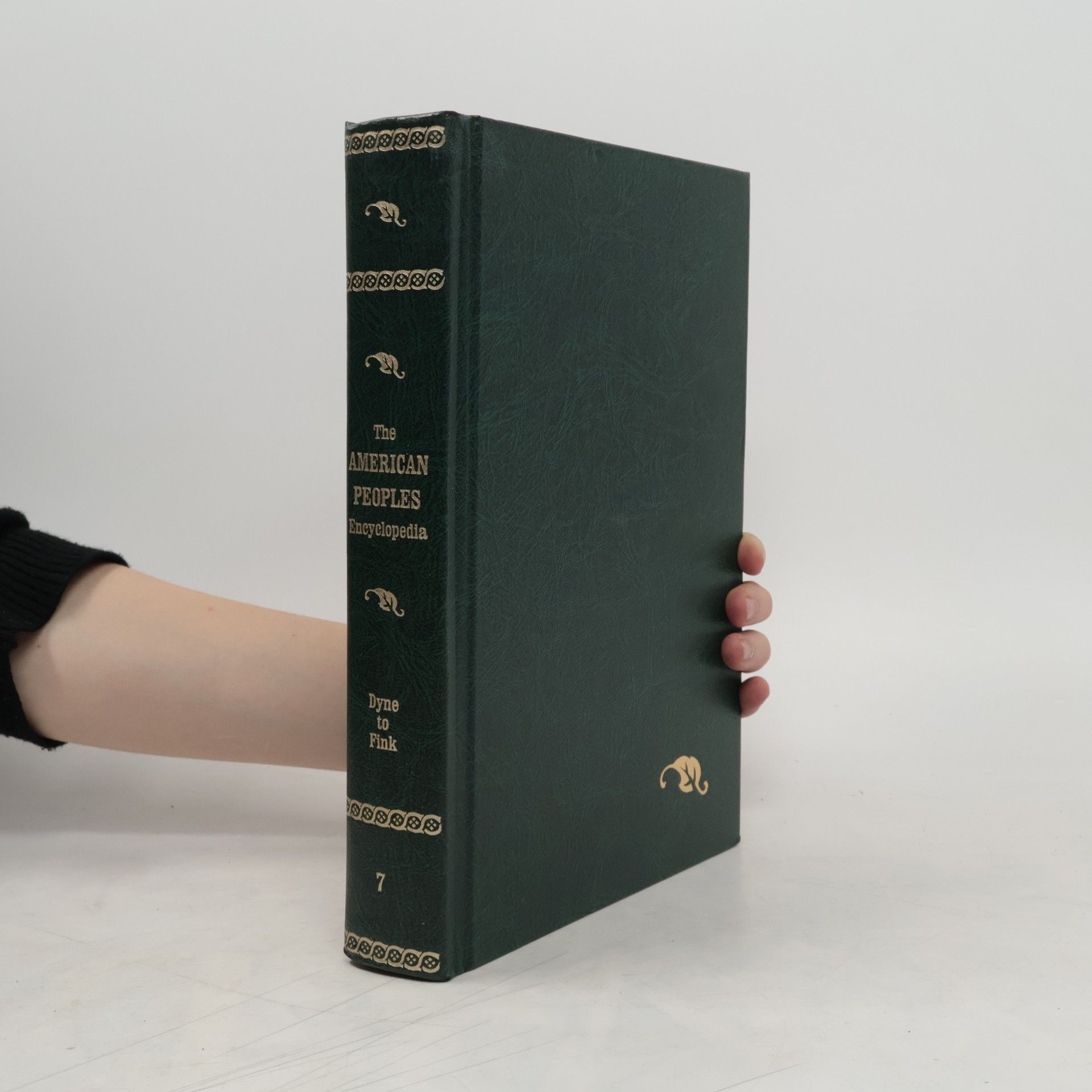 kolektiv The American Peoples Encyclopedia 7